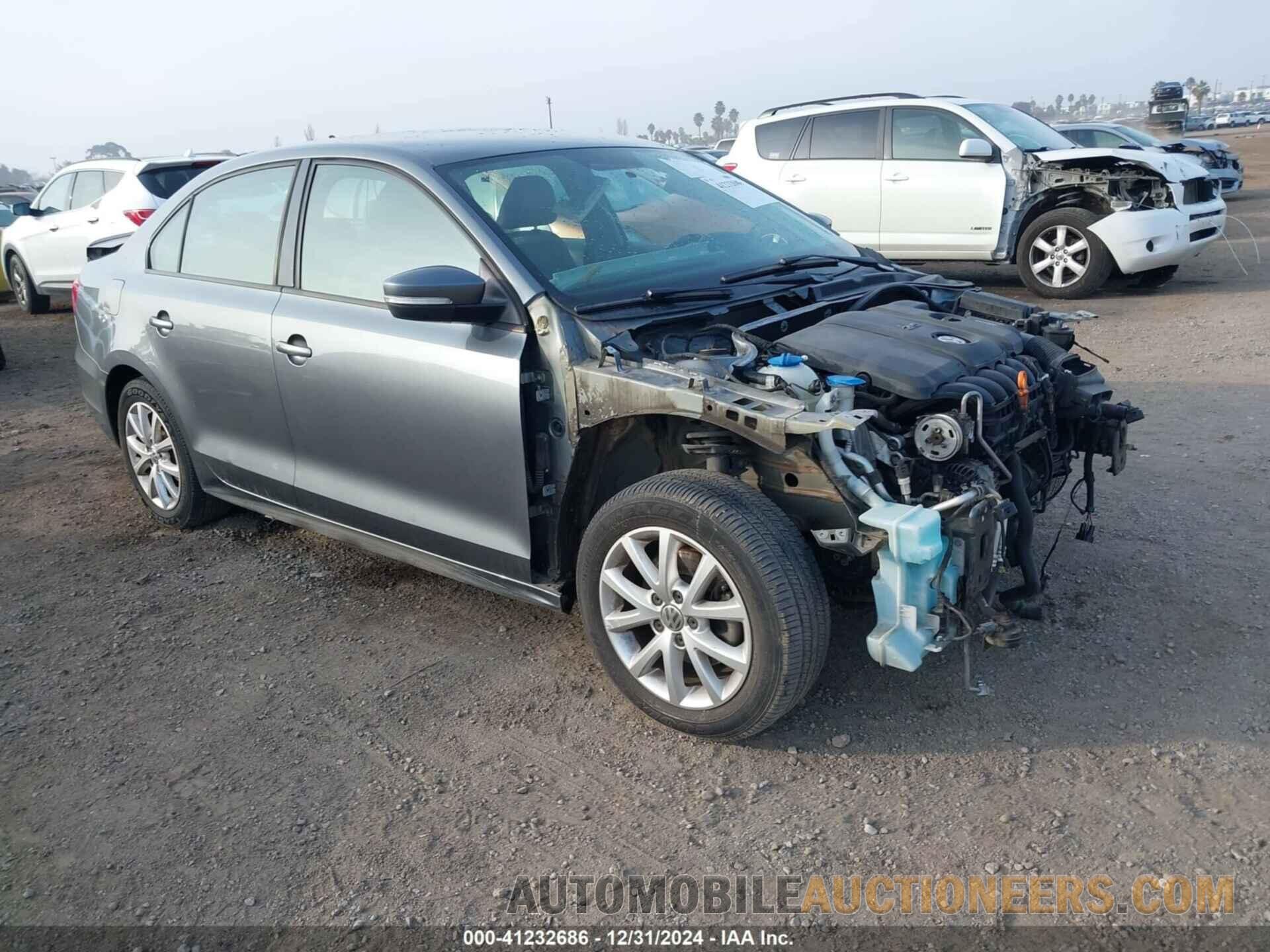 3VWDP7AJ2CM129983 VOLKSWAGEN JETTA 2012