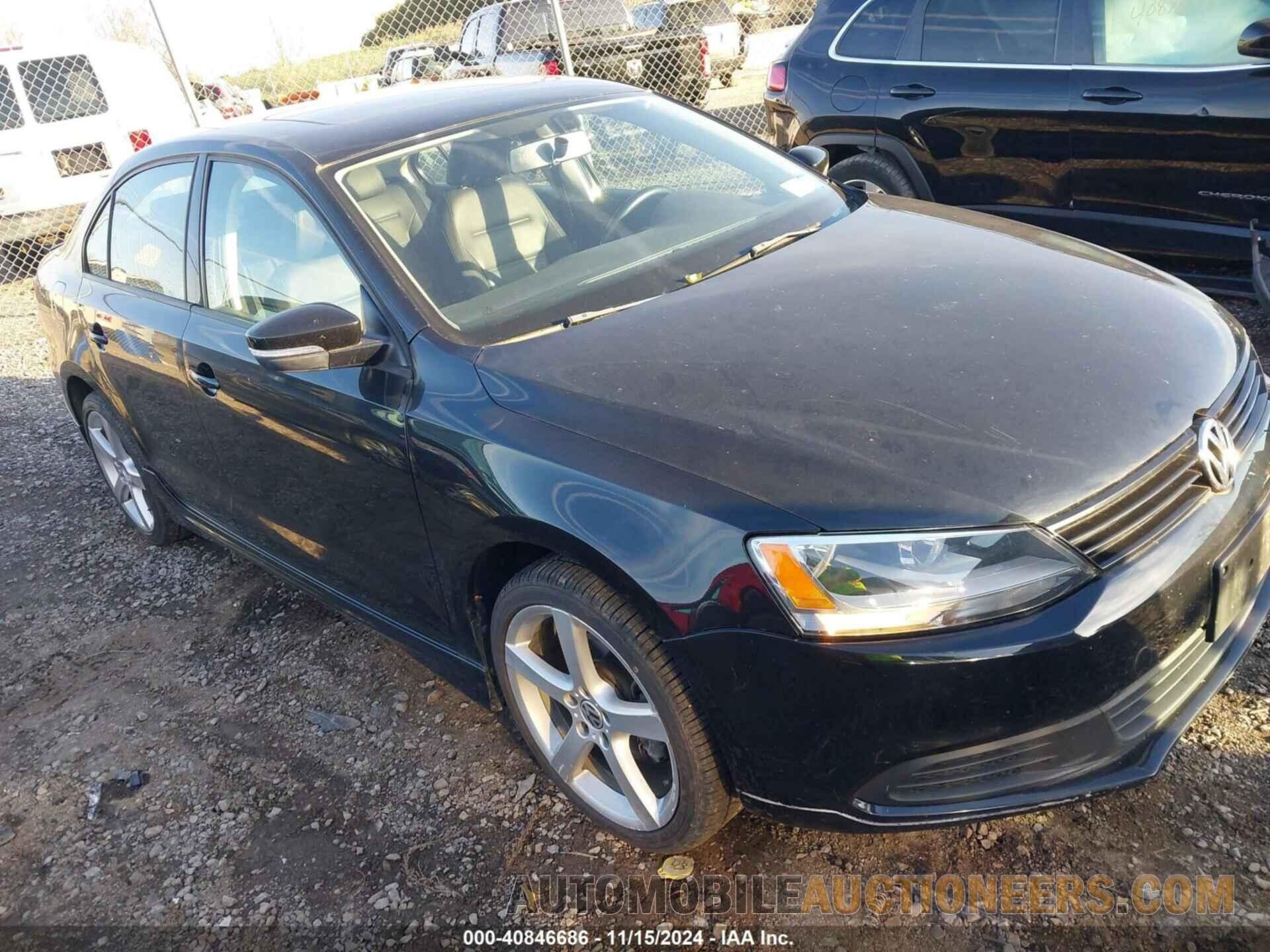 3VWDP7AJ3CM360892 VOLKSWAGEN JETTA 2012