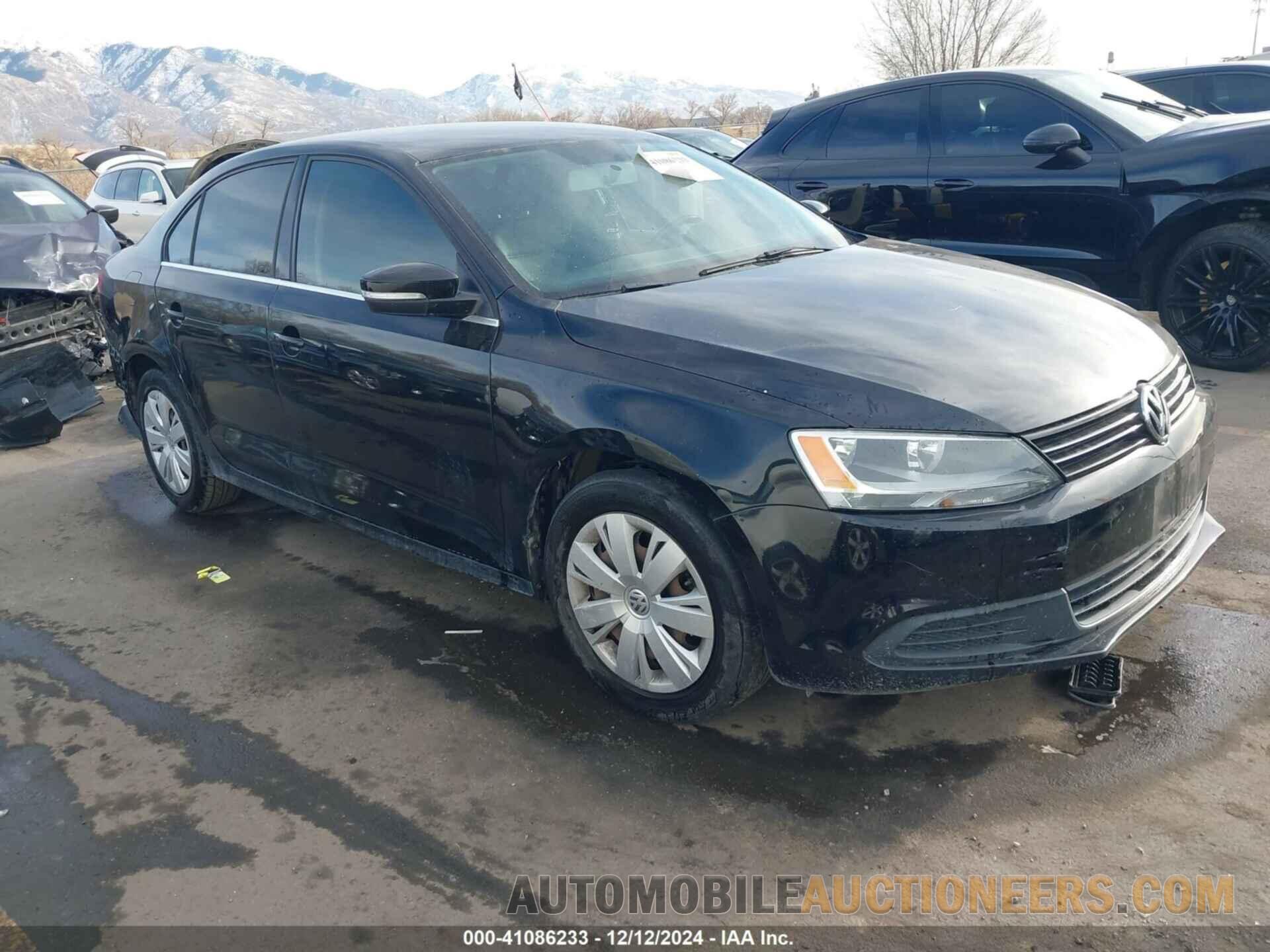 3VWDP7AJ5DM217864 VOLKSWAGEN JETTA 2013