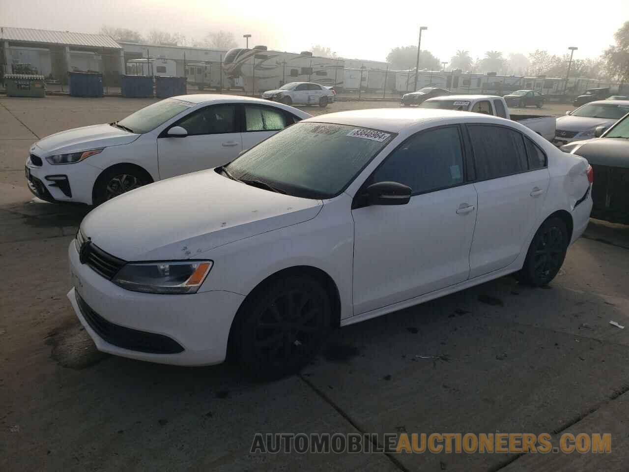 3VWDP7AJ8CM308223 VOLKSWAGEN JETTA 2012