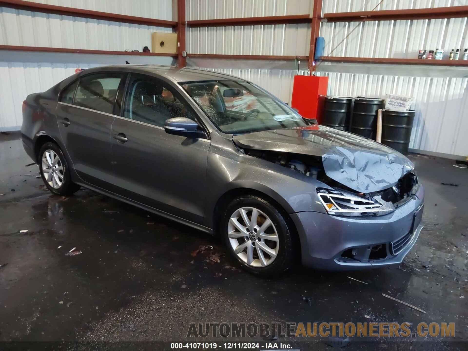 3VWDP7AJ8DM307168 VOLKSWAGEN JETTA 2013