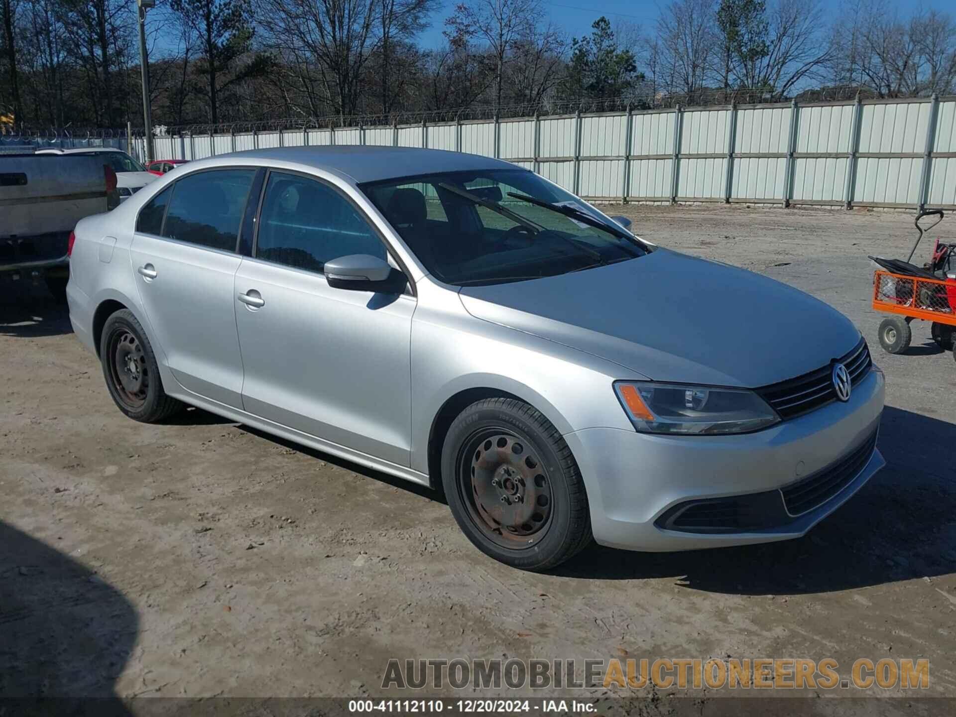 3VWDP7AJ8DM393758 VOLKSWAGEN JETTA 2013