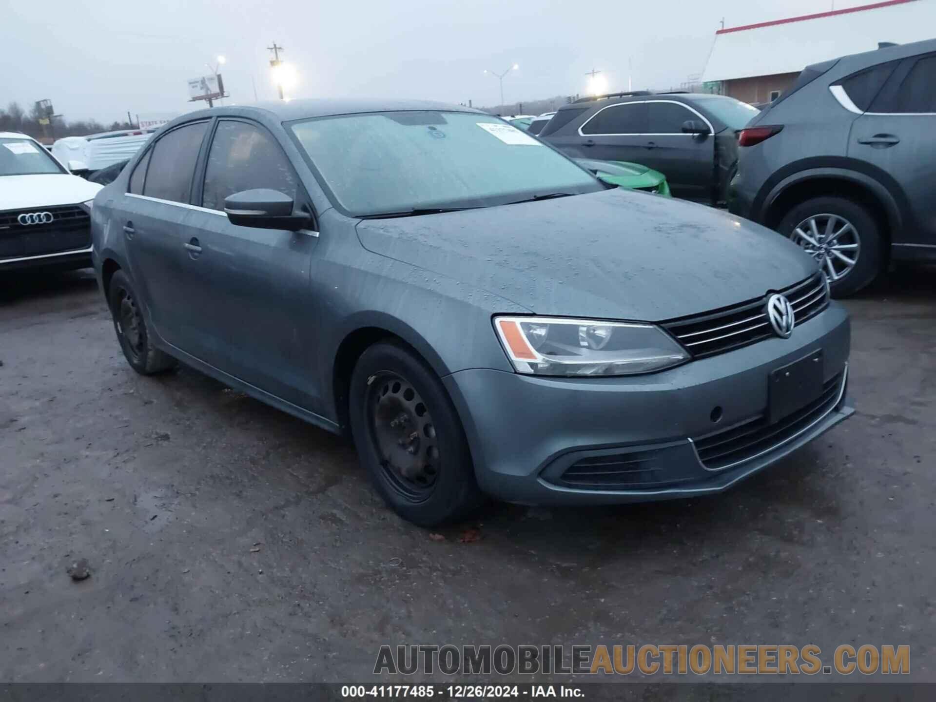 3VWDP7AJ8DM405519 VOLKSWAGEN JETTA 2013