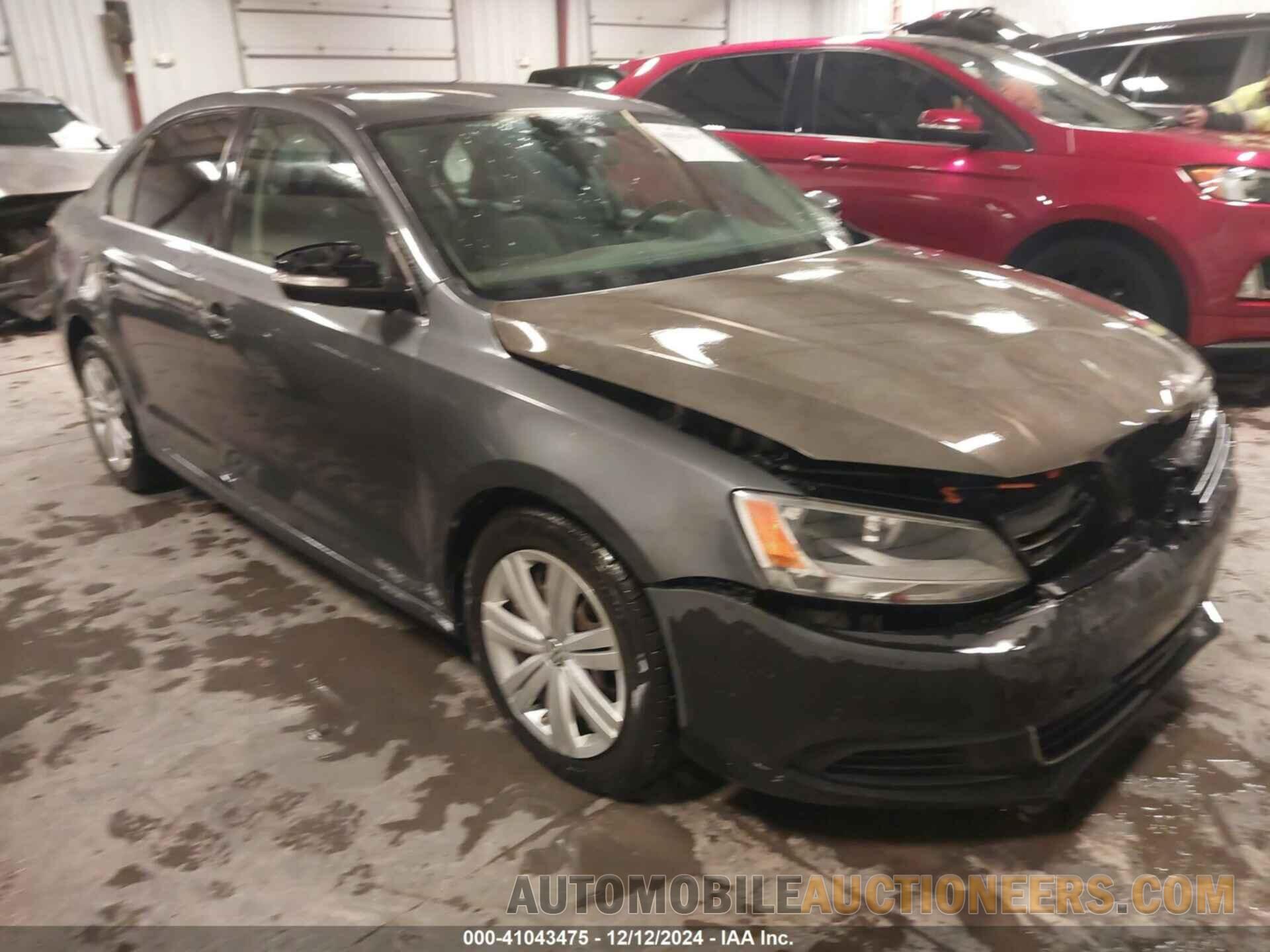 3VWDP7AJ8DM406489 VOLKSWAGEN JETTA 2013