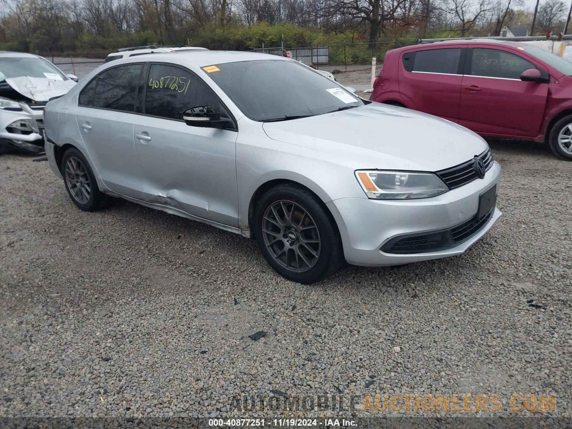 3VWDP7AJXCM304156 VOLKSWAGEN JETTA 2012