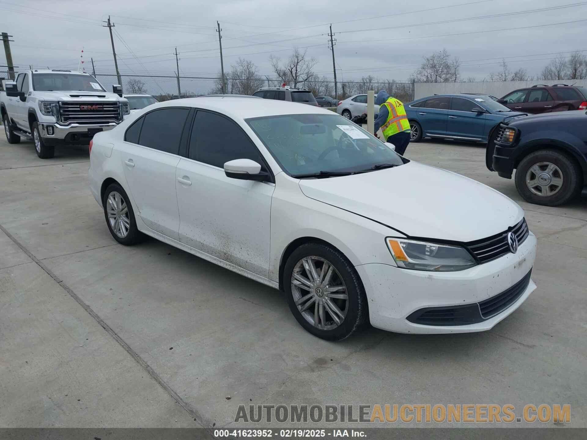 3VWDX7AJ0DM254062 VOLKSWAGEN JETTA 2013