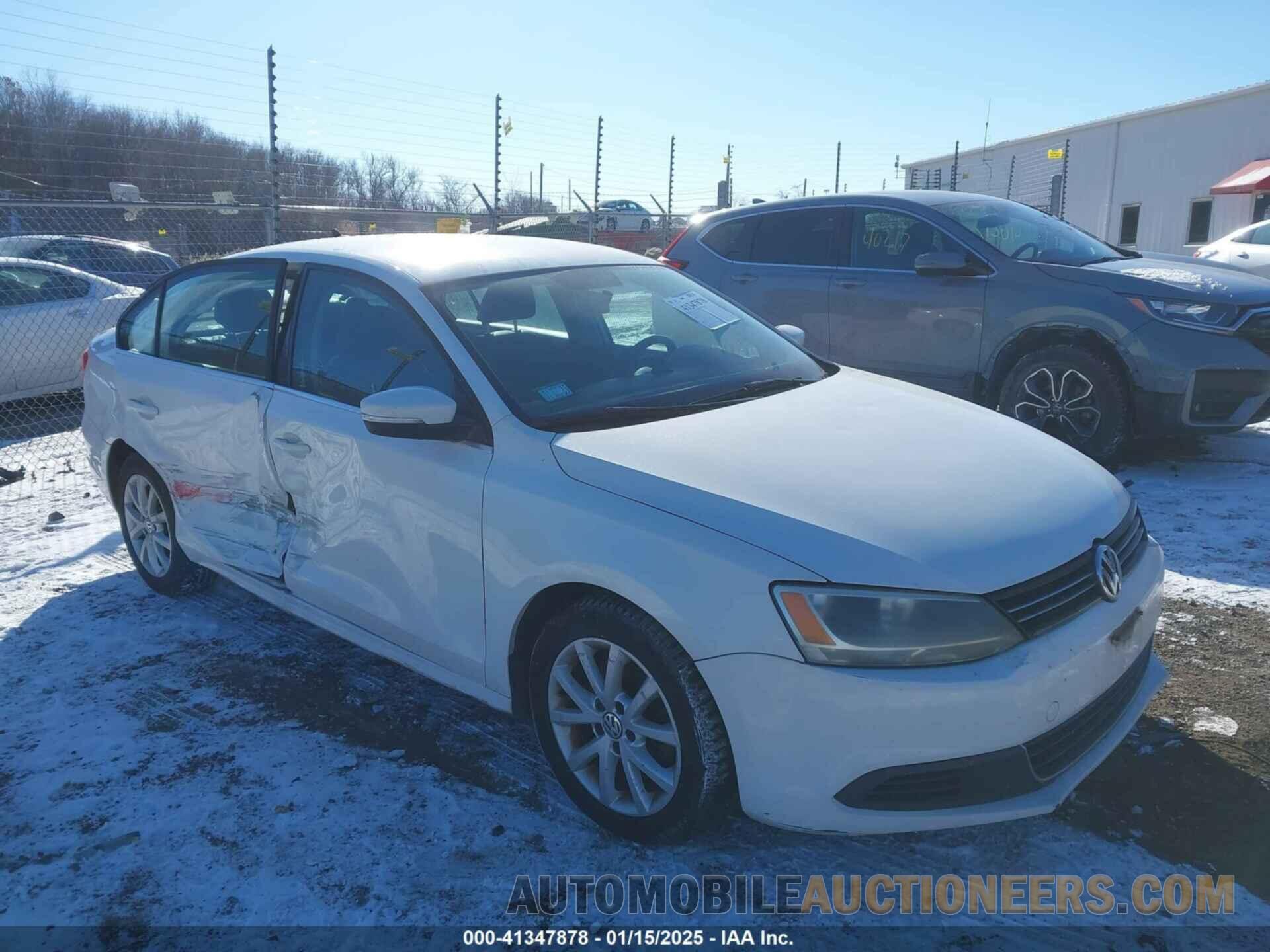 3VWDX7AJ1DM232586 VOLKSWAGEN JETTA 2013