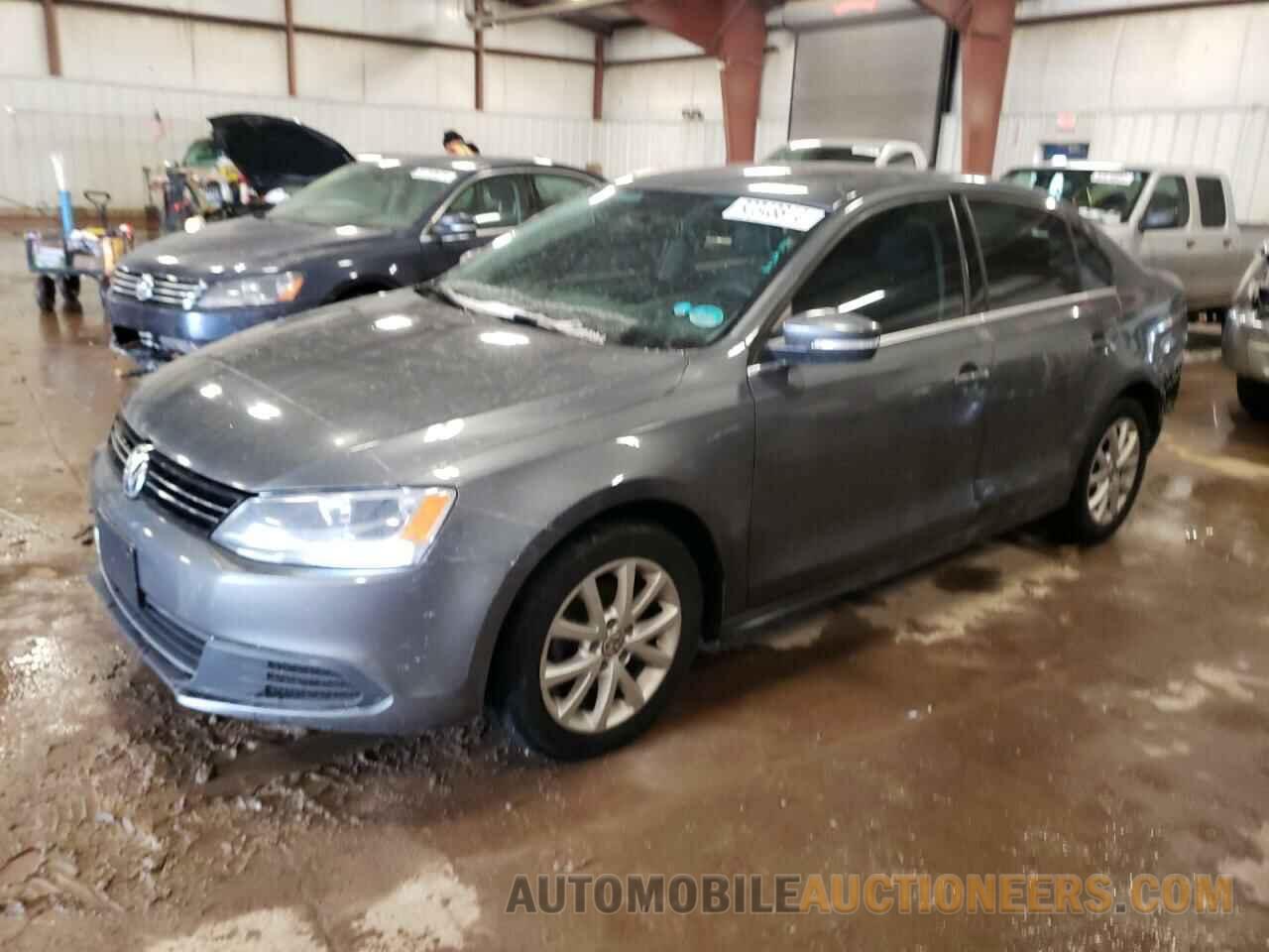 3VWDX7AJ1DM281447 VOLKSWAGEN JETTA 2013