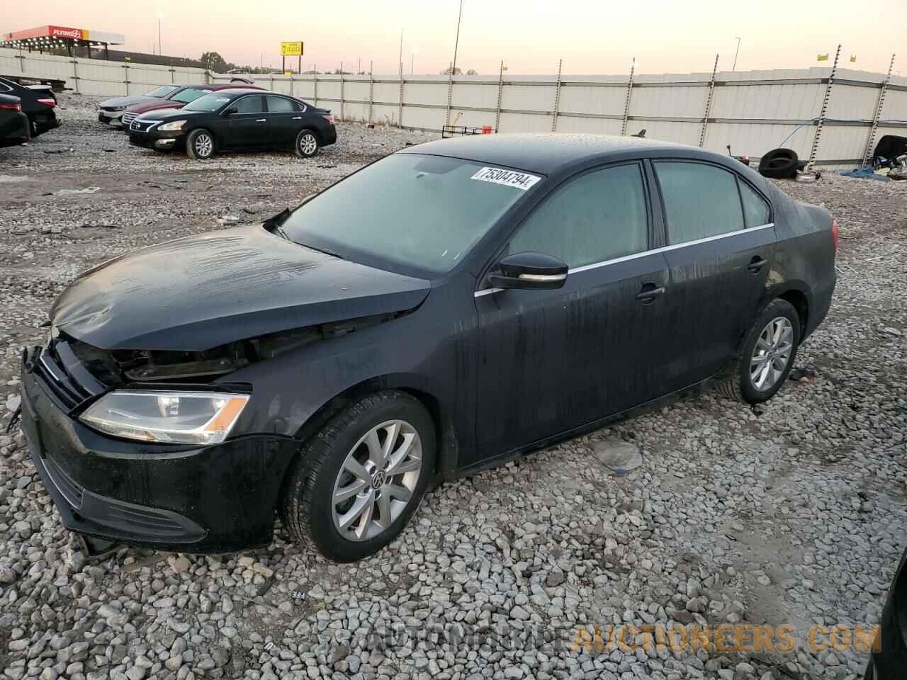 3VWDX7AJ1DM437857 VOLKSWAGEN JETTA 2013