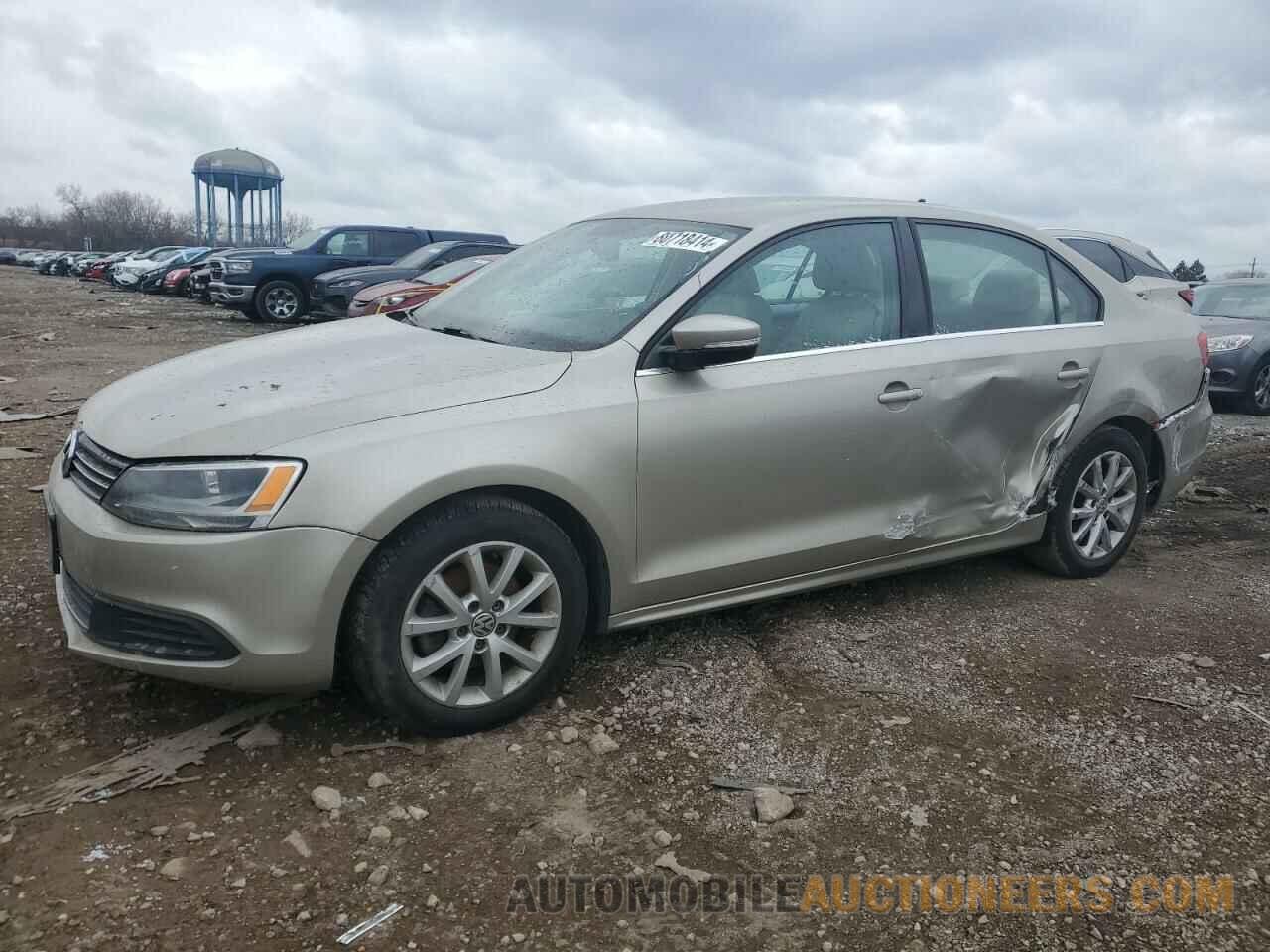 3VWDX7AJ2DM258291 VOLKSWAGEN JETTA 2013