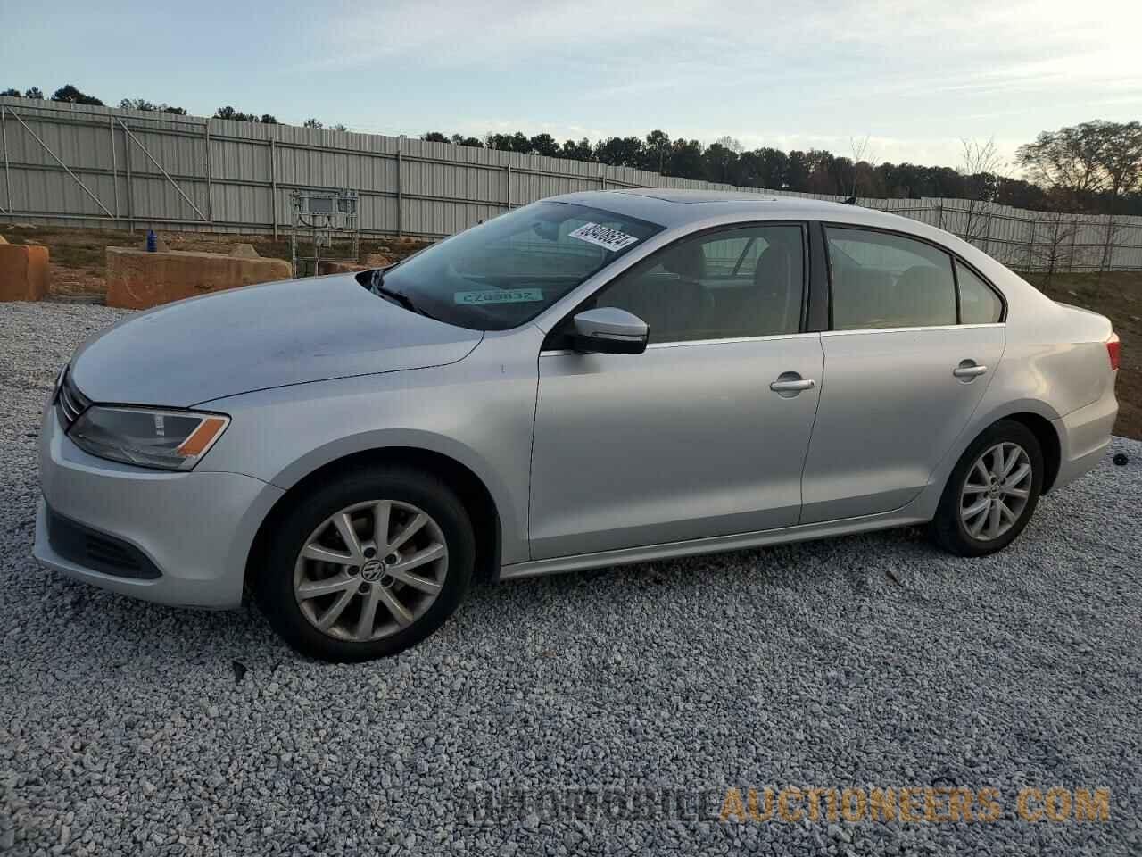 3VWDX7AJ3DM379007 VOLKSWAGEN JETTA 2013