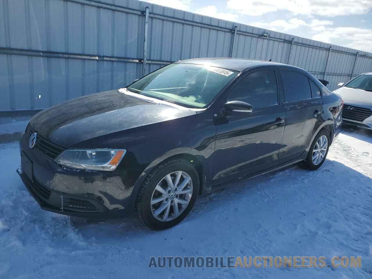 3VWDX7AJ4BM339774 VOLKSWAGEN JETTA 2011