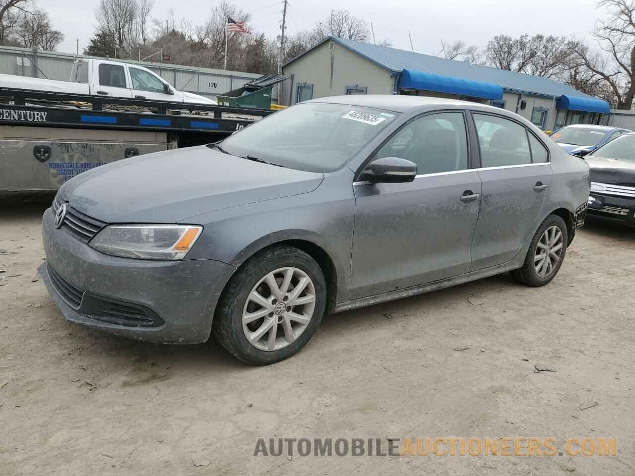 3VWDX7AJ5DM270886 VOLKSWAGEN JETTA 2013