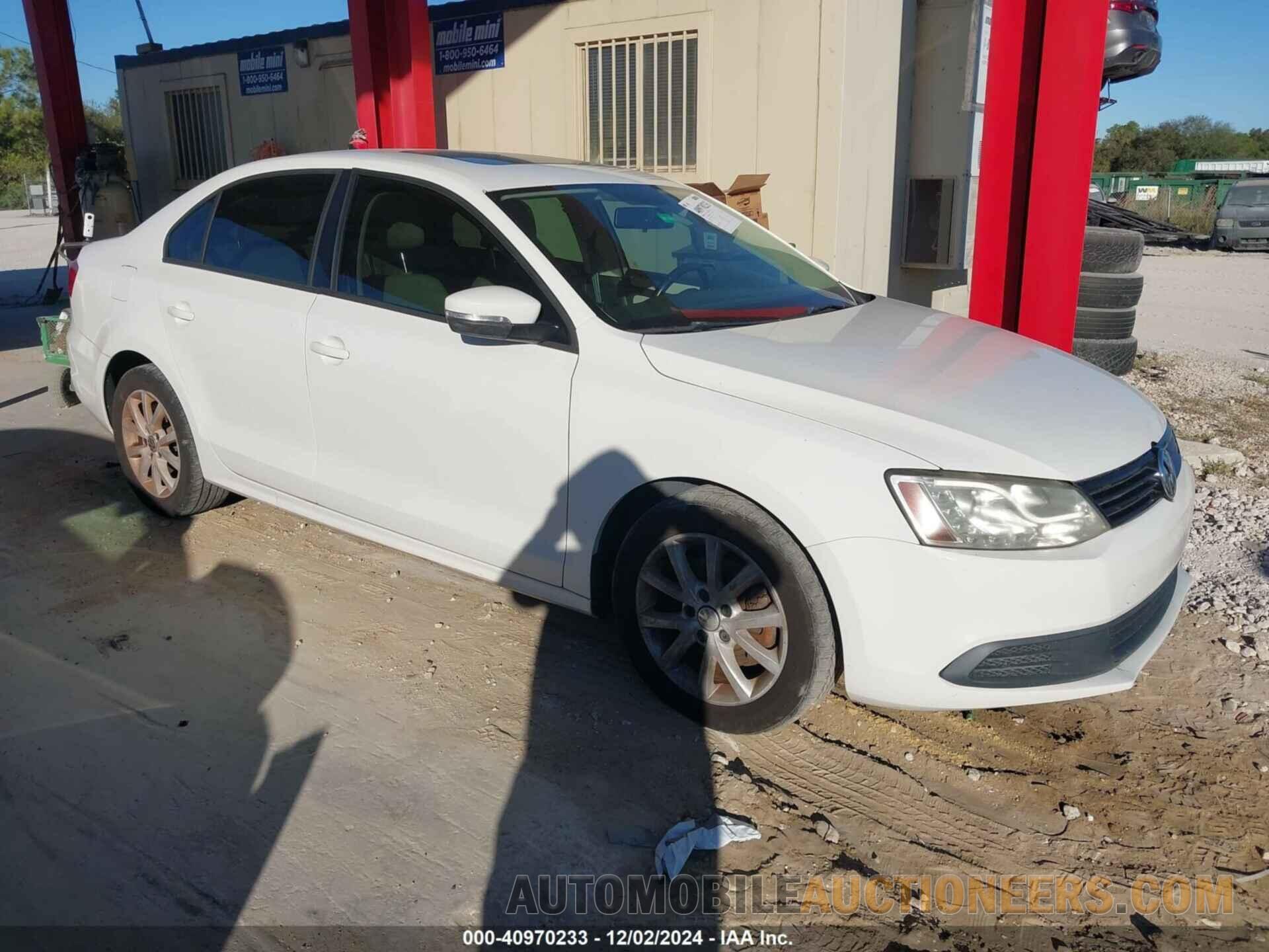 3VWDX7AJ6CM424729 VOLKSWAGEN JETTA 2012