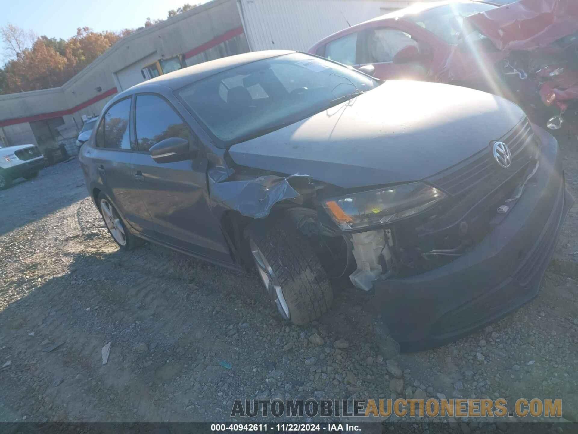 3VWDX7AJ7BM351630 VOLKSWAGEN JETTA 2011