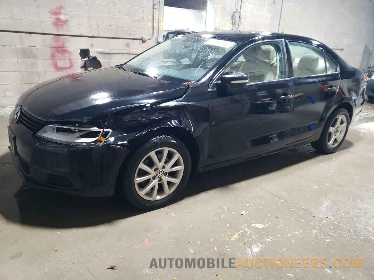 3VWDX7AJ7BM355127 VOLKSWAGEN JETTA 2011