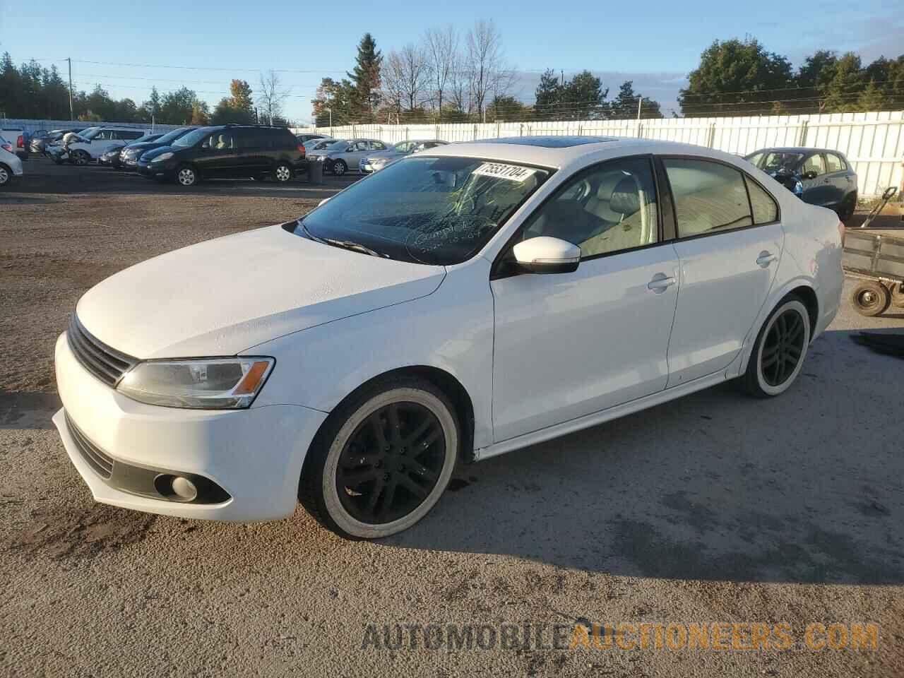 3VWDX7AJ8BM100101 VOLKSWAGEN JETTA 2011