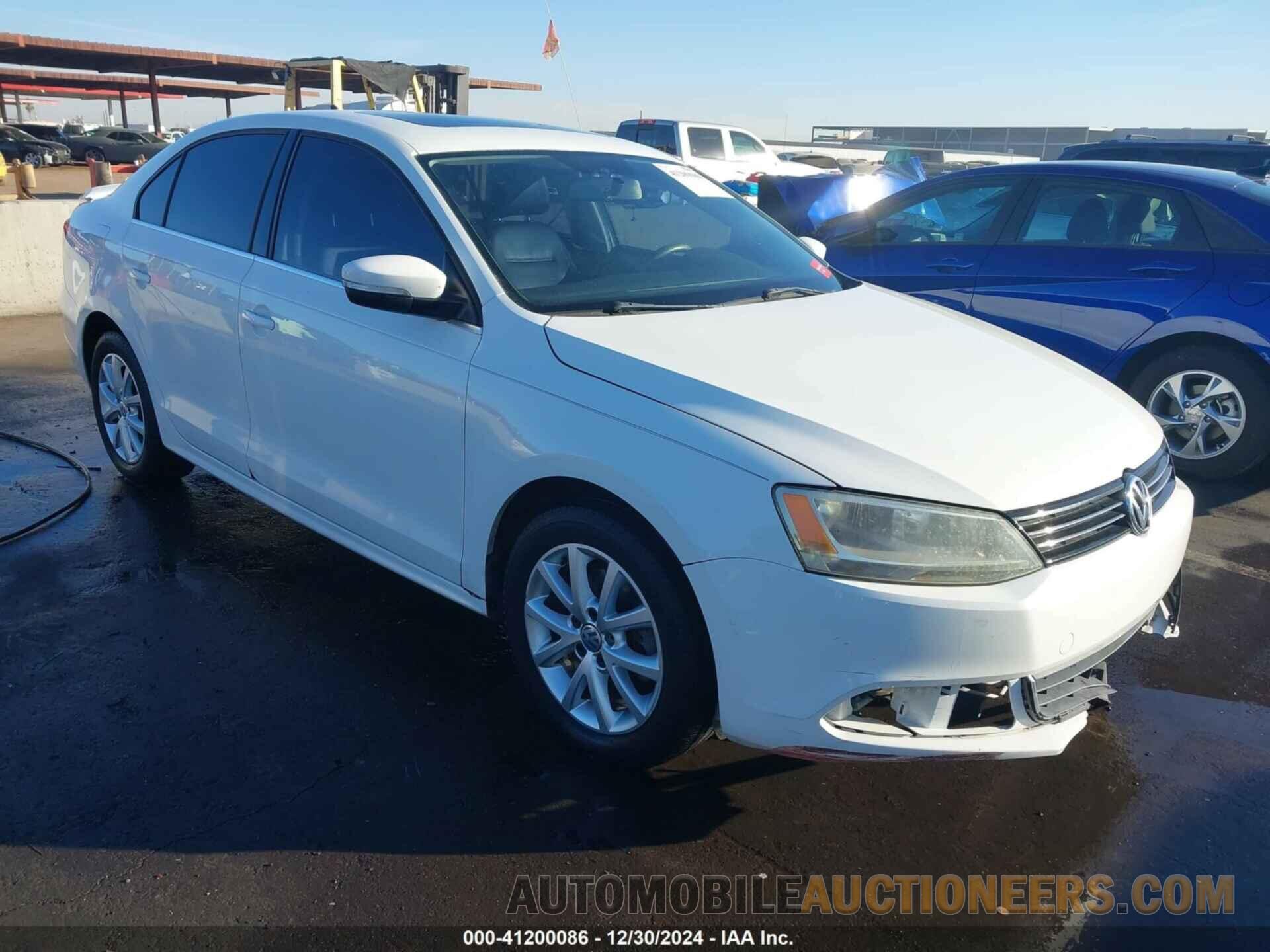 3VWDX7AJ9DM288940 VOLKSWAGEN JETTA 2013