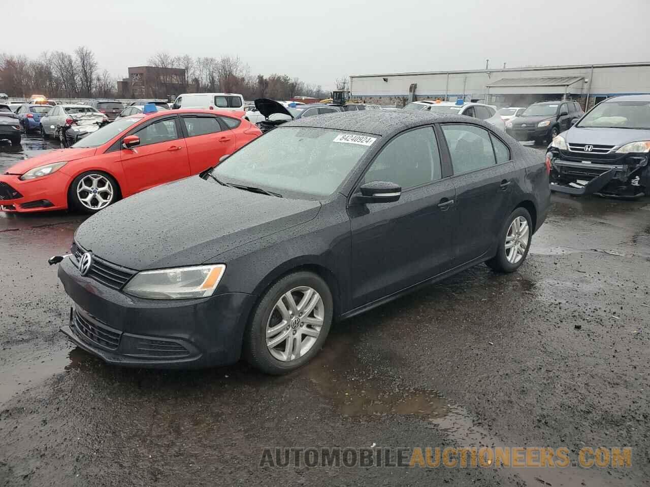 3VWDZ7AJ6BM040037 VOLKSWAGEN JETTA 2011