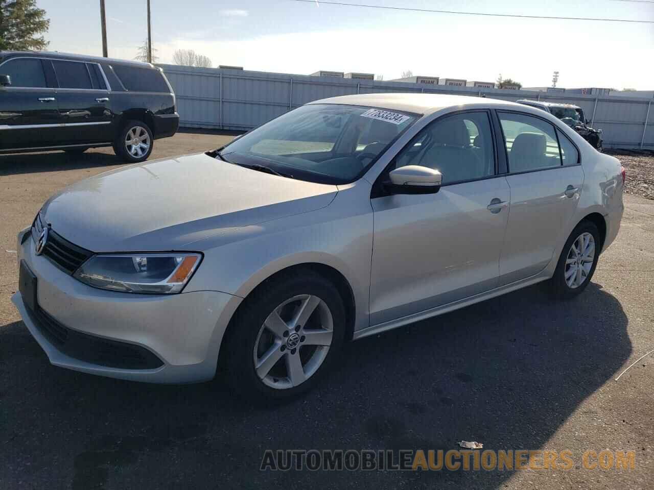 3VWDZ7AJ8BM381116 VOLKSWAGEN JETTA 2011