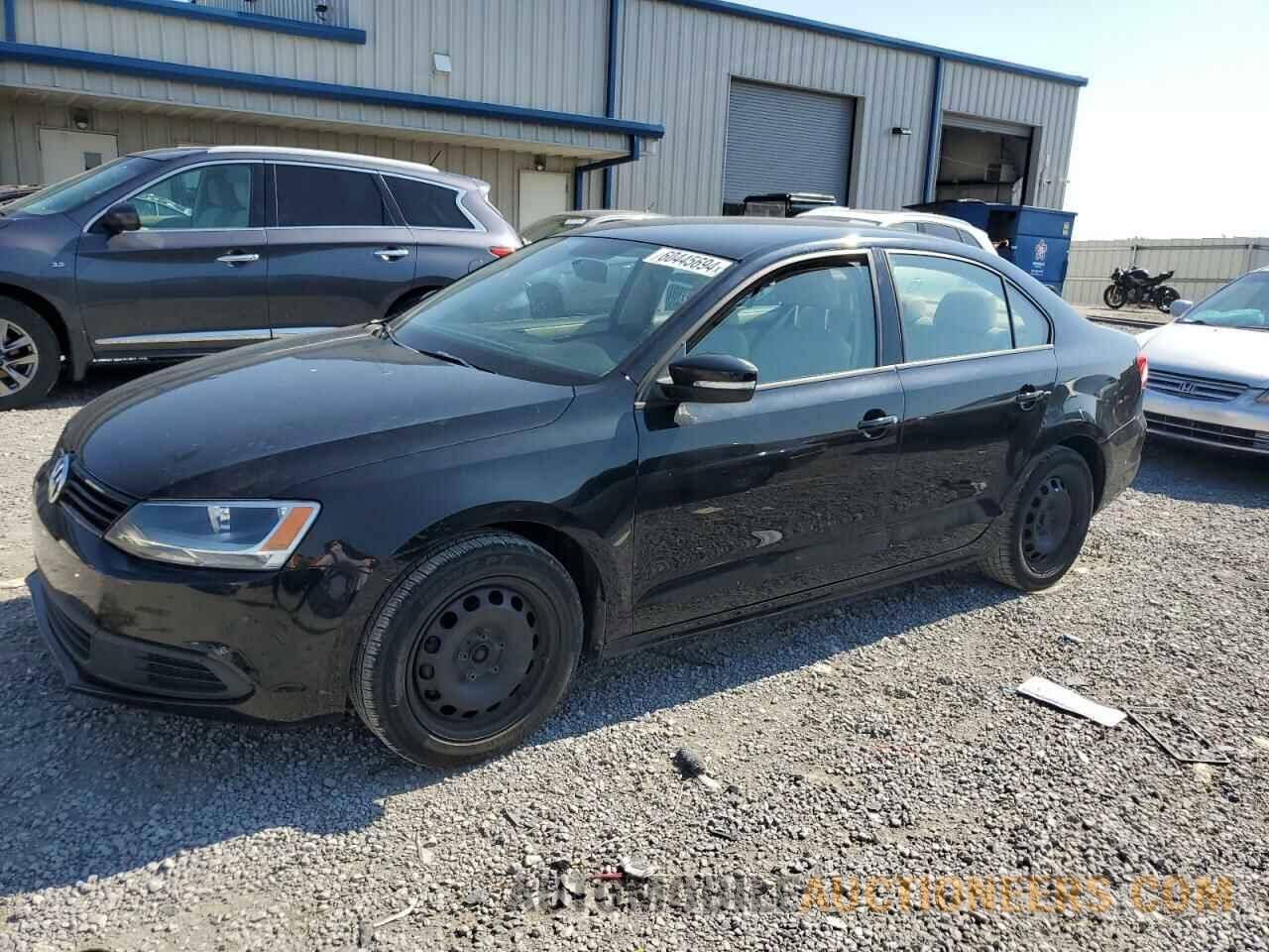 3VWDZ7AJ9BM301435 VOLKSWAGEN JETTA 2011