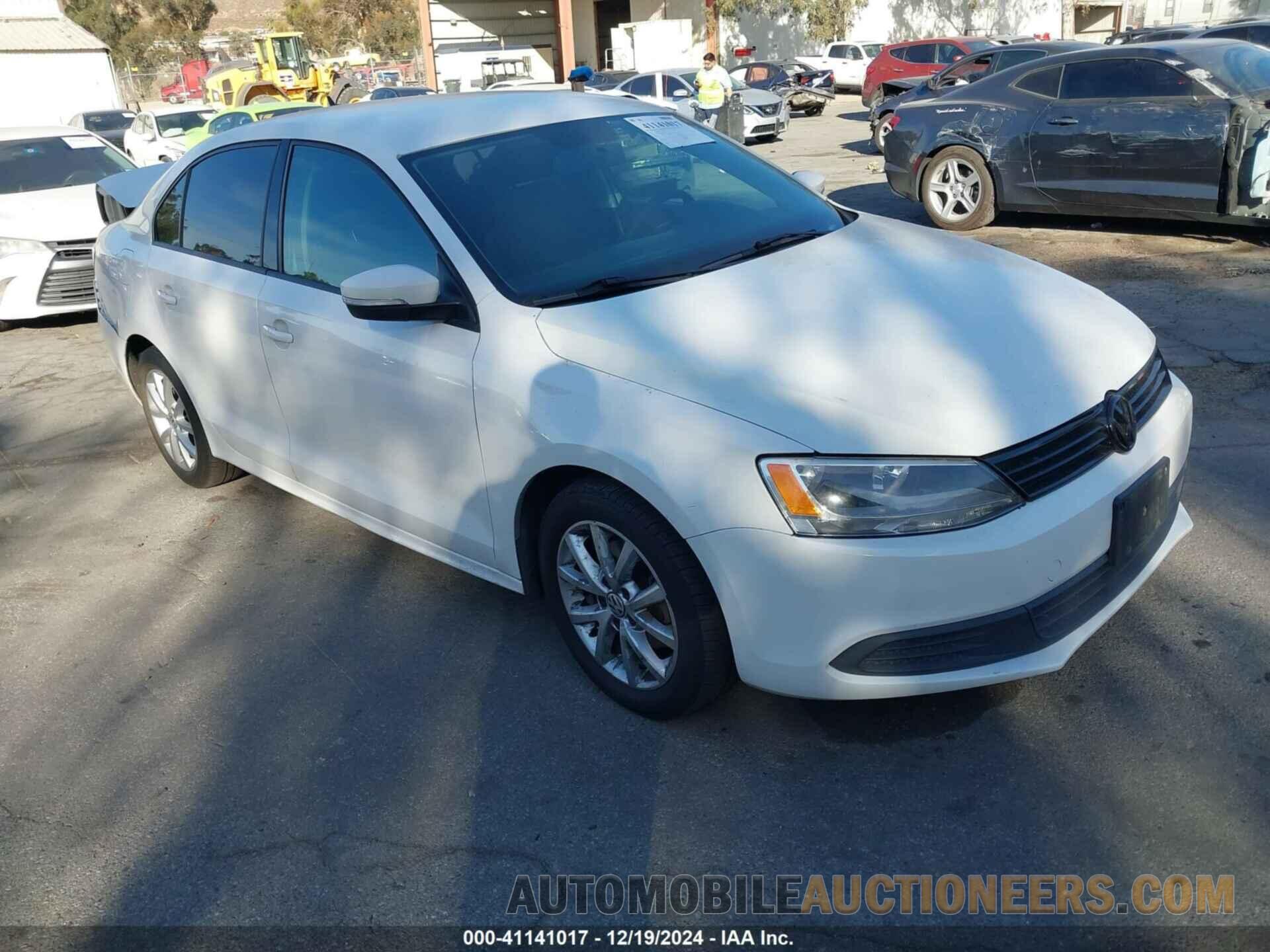 3VWDZ7AJXBM048609 VOLKSWAGEN JETTA 2011