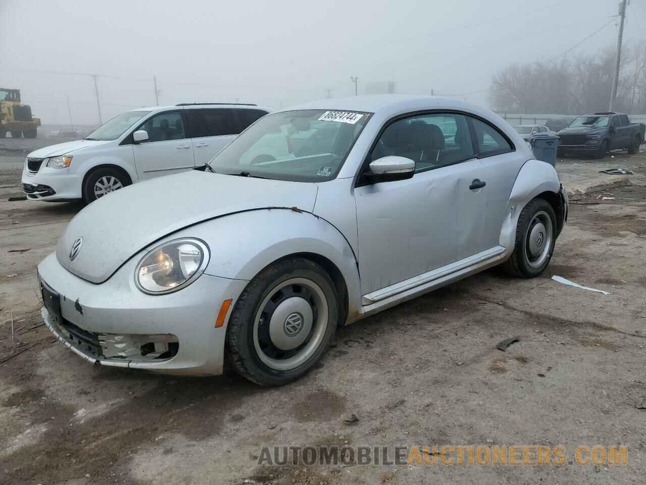 3VWF17AT0FM603607 VOLKSWAGEN BEETLE 2015