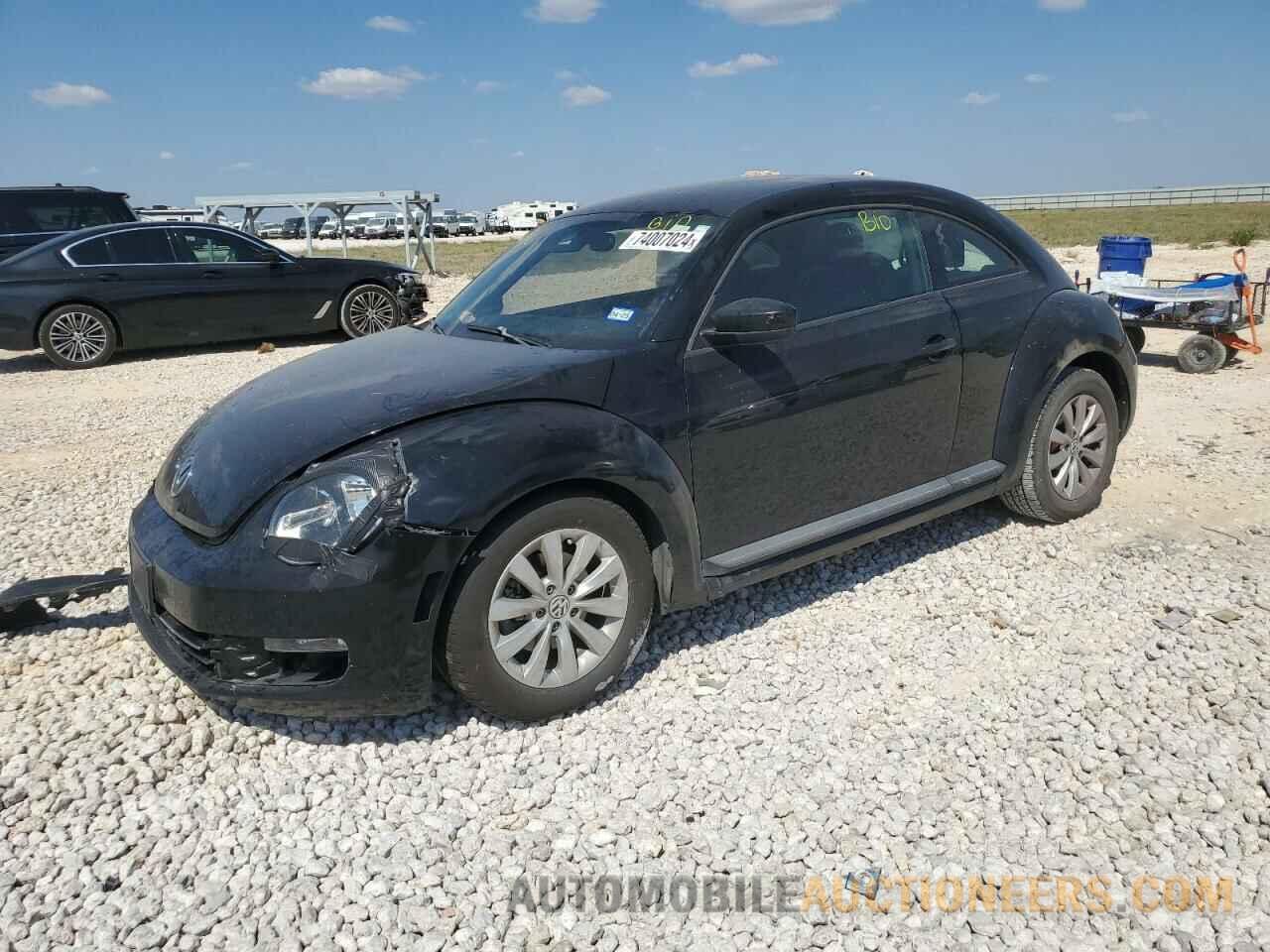 3VWF17AT0FM624909 VOLKSWAGEN BEETLE 2015