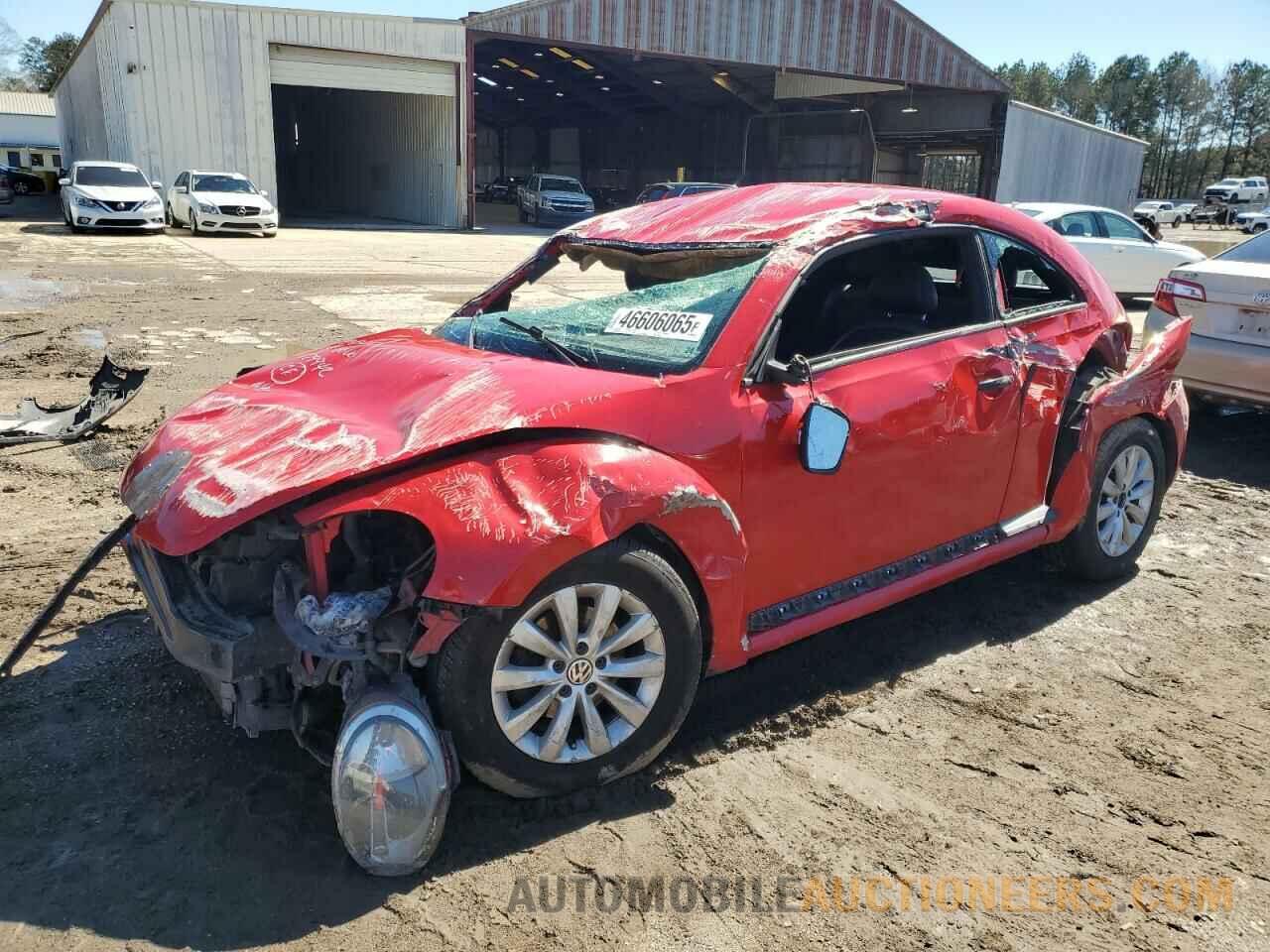 3VWF17AT1FM629942 VOLKSWAGEN BEETLE 2015