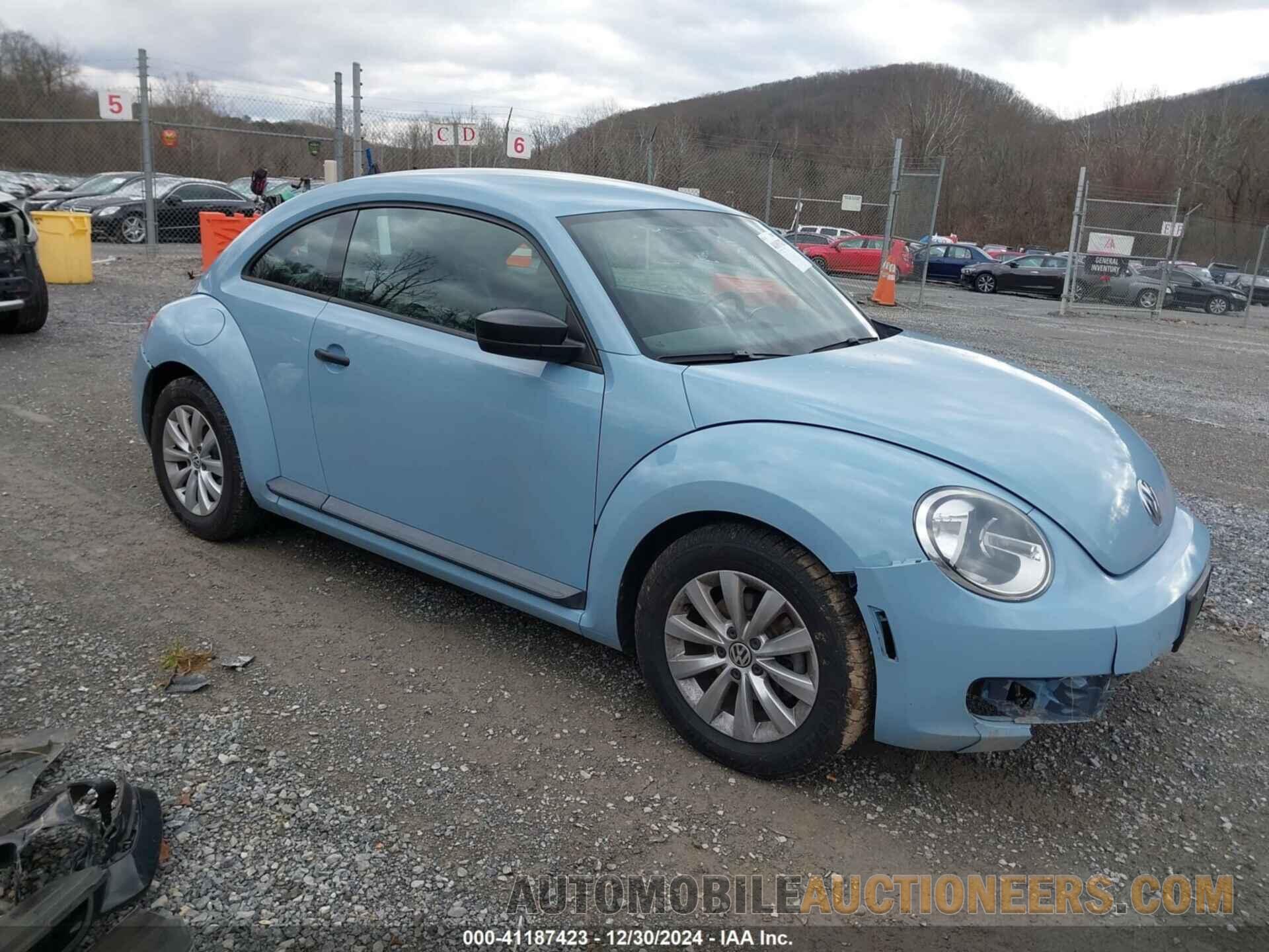 3VWF17AT1FM646207 VOLKSWAGEN BEETLE 2015