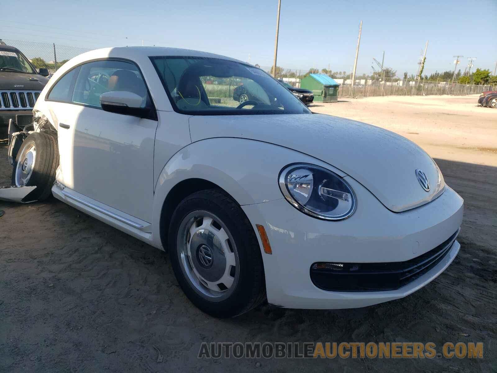 3VWF17AT3GM638353 VOLKSWAGEN BEETLE 2016