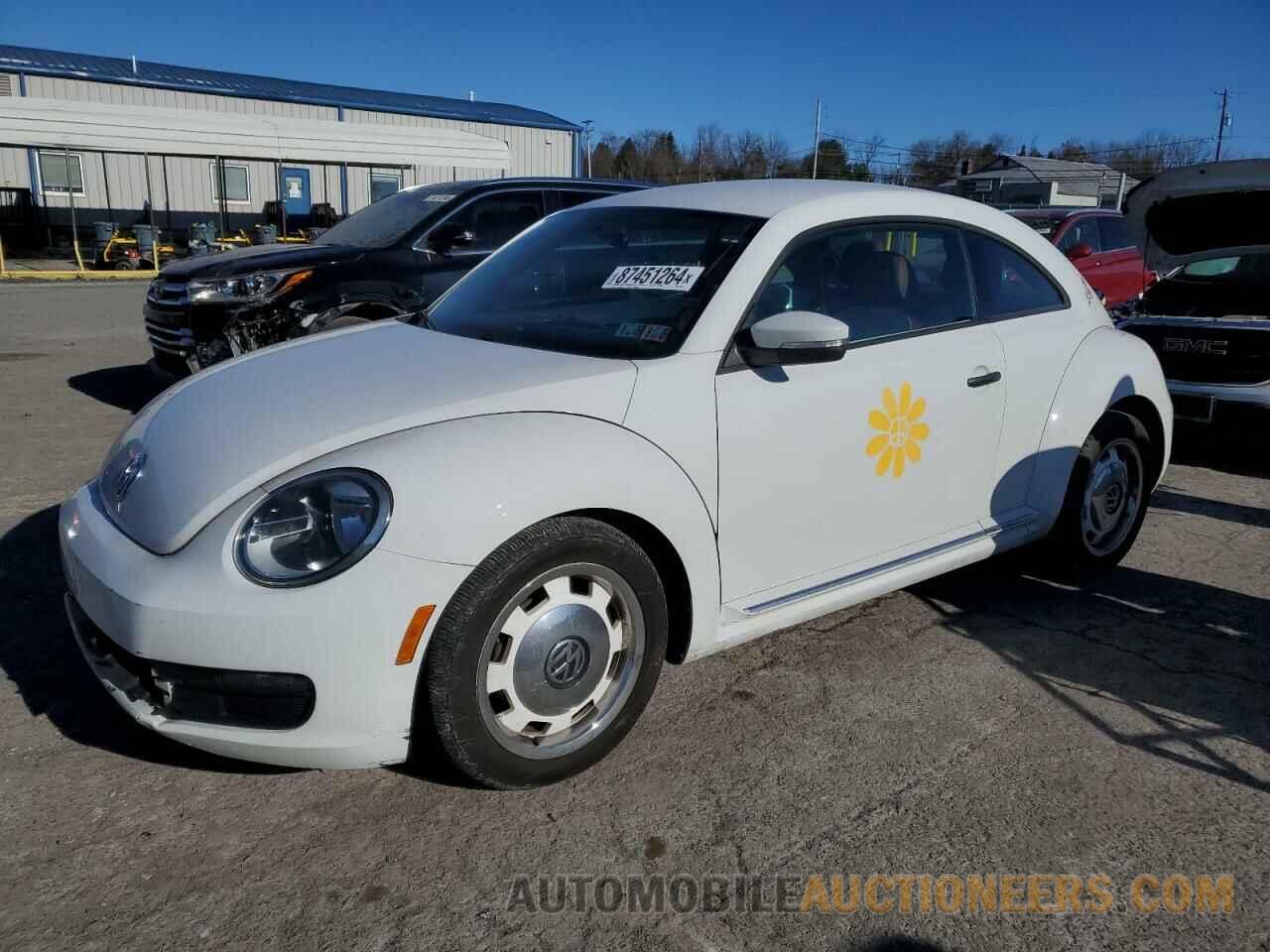 3VWF17AT4FM653281 VOLKSWAGEN BEETLE 2015