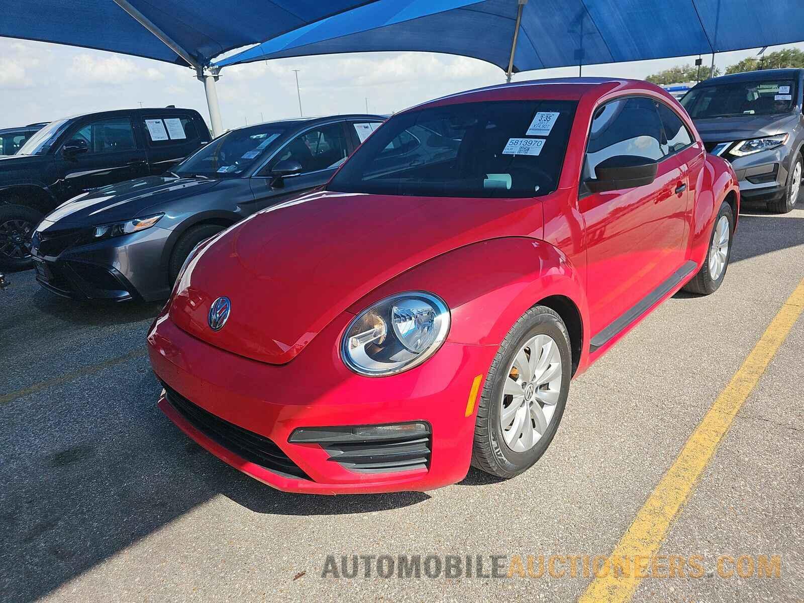 3VWF17AT5HM610247 Volkswagen Beetle 2017