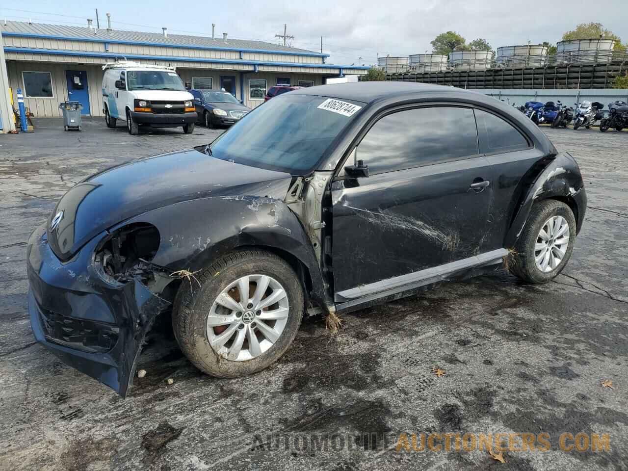 3VWF17AT6FM628964 VOLKSWAGEN BEETLE 2015