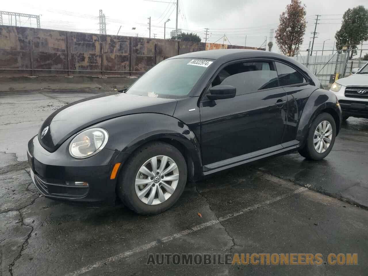 3VWF17AT6GM609381 VOLKSWAGEN BEETLE 2016