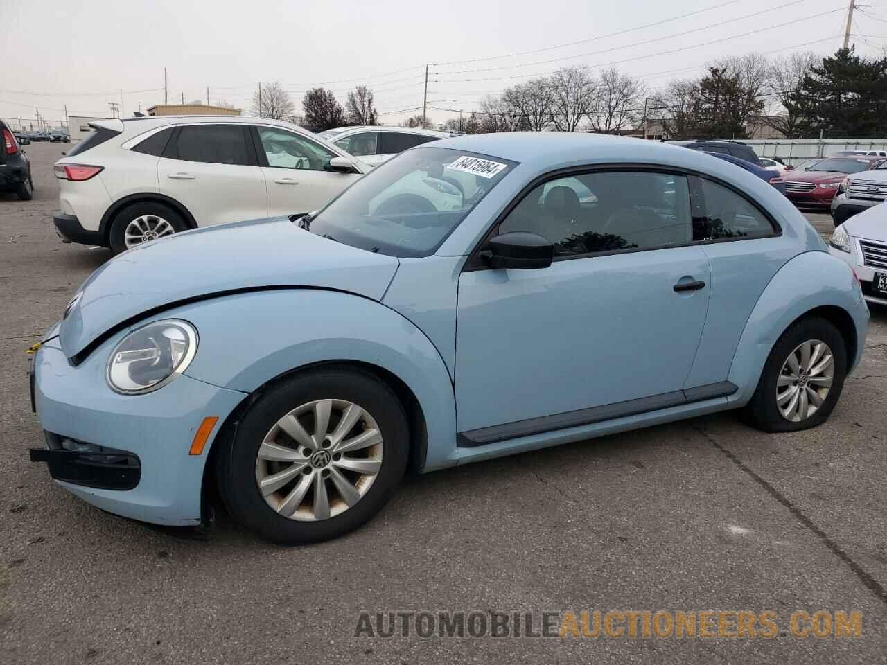 3VWF17AT7FM639813 VOLKSWAGEN BEETLE 2015