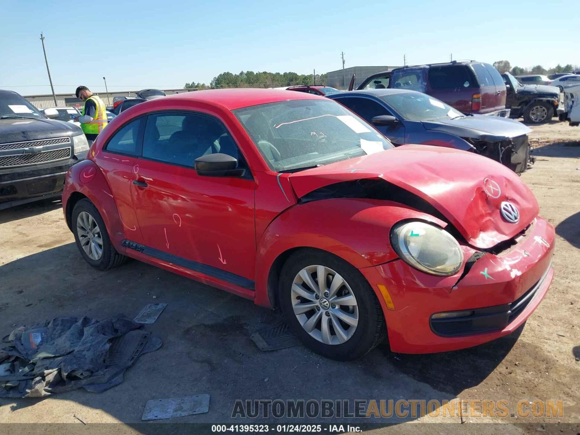 3VWF17AT7GM608322 VOLKSWAGEN BEETLE 2016