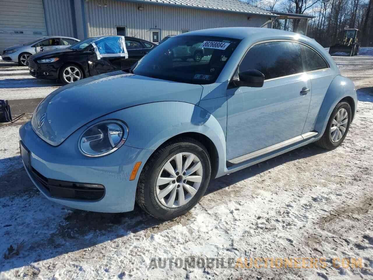 3VWF17AT8FM636824 VOLKSWAGEN BEETLE 2015