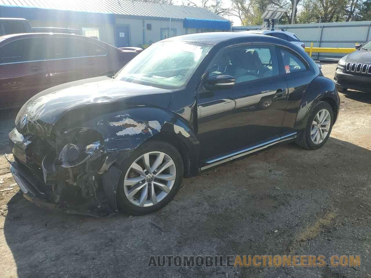 3VWF17AT8HM625003 VOLKSWAGEN BEETLE 2017