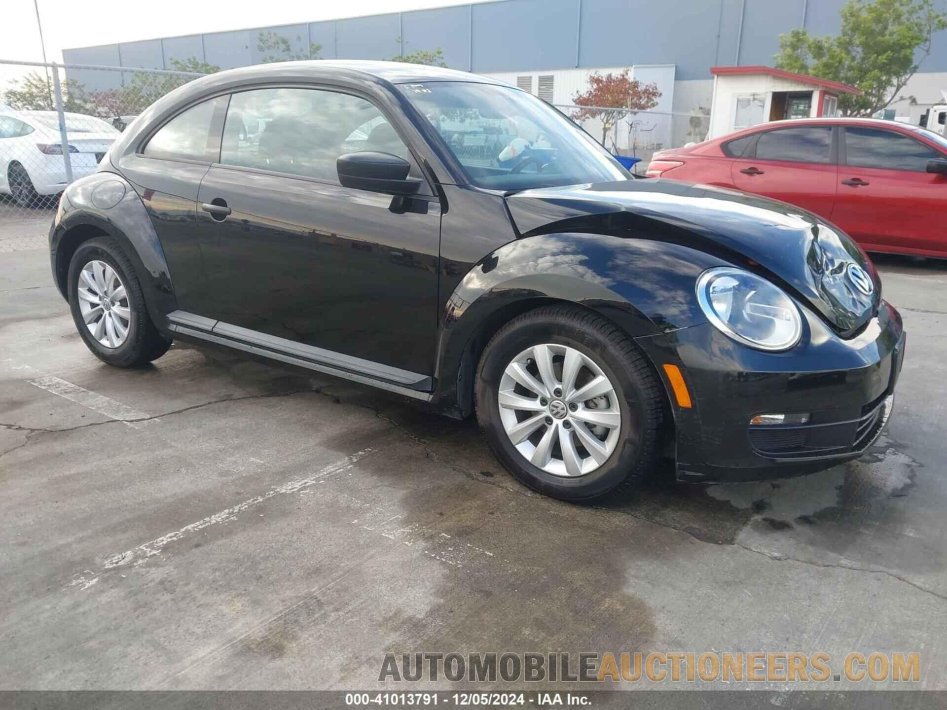 3VWF17AT9FM609695 VOLKSWAGEN BEETLE 2015