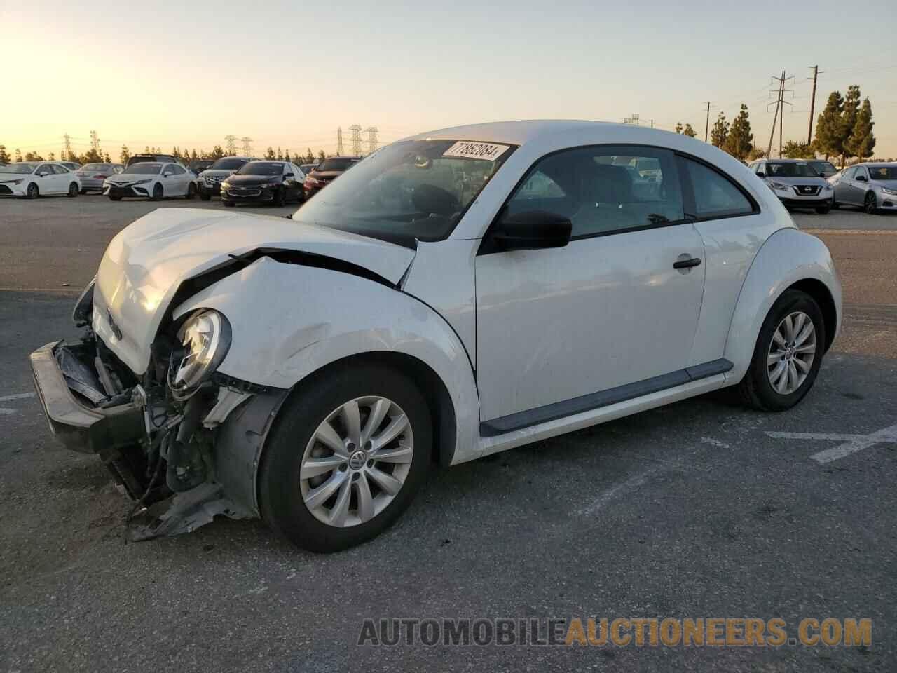 3VWF17ATXFM652507 VOLKSWAGEN BEETLE 2015