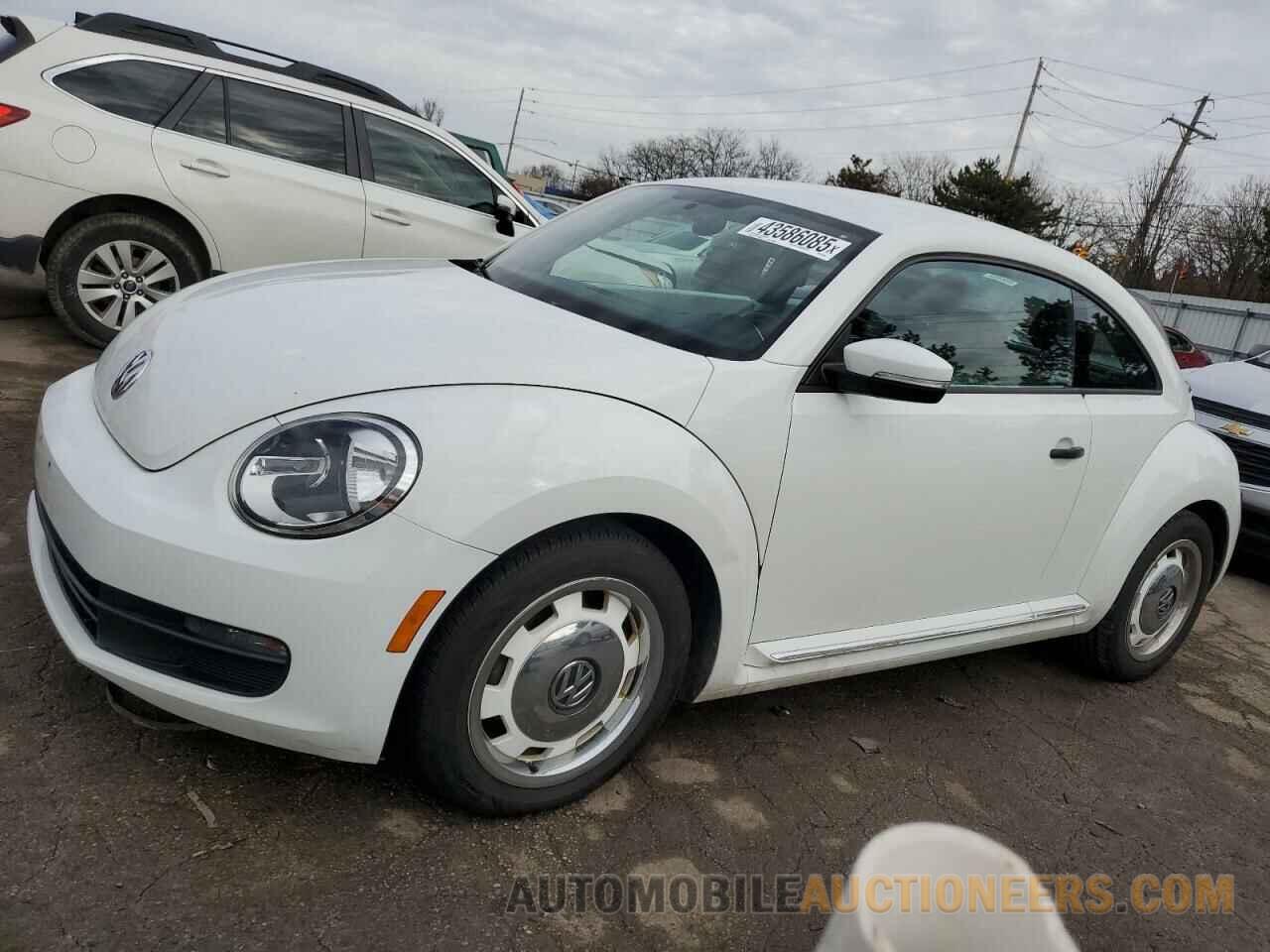 3VWF17ATXFM653639 VOLKSWAGEN BEETLE 2015