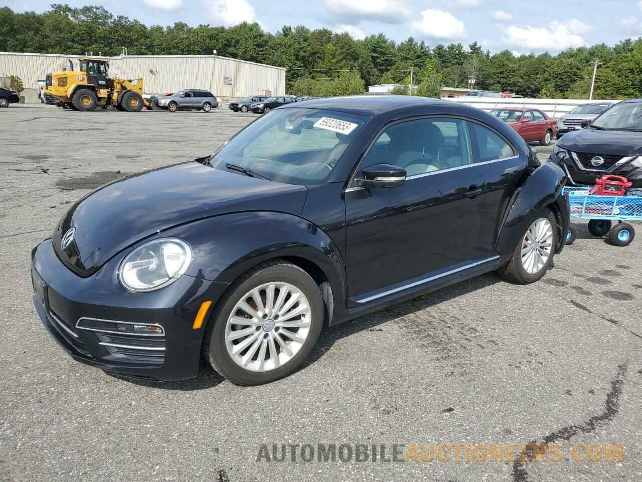 3VWFD7AT3KM700320 VOLKSWAGEN BEETLE 2019