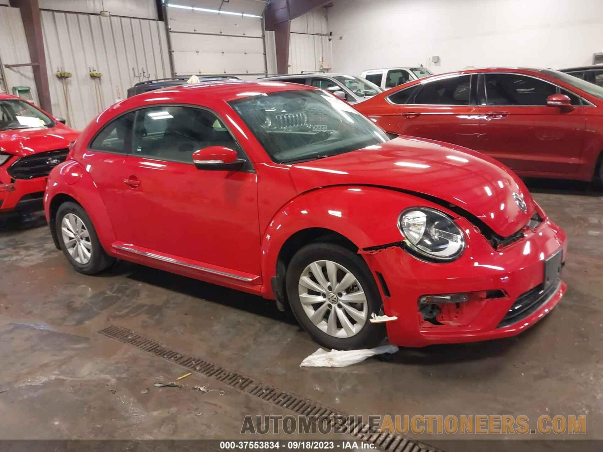 3VWFD7AT3KM712435 VOLKSWAGEN BEETLE 2019