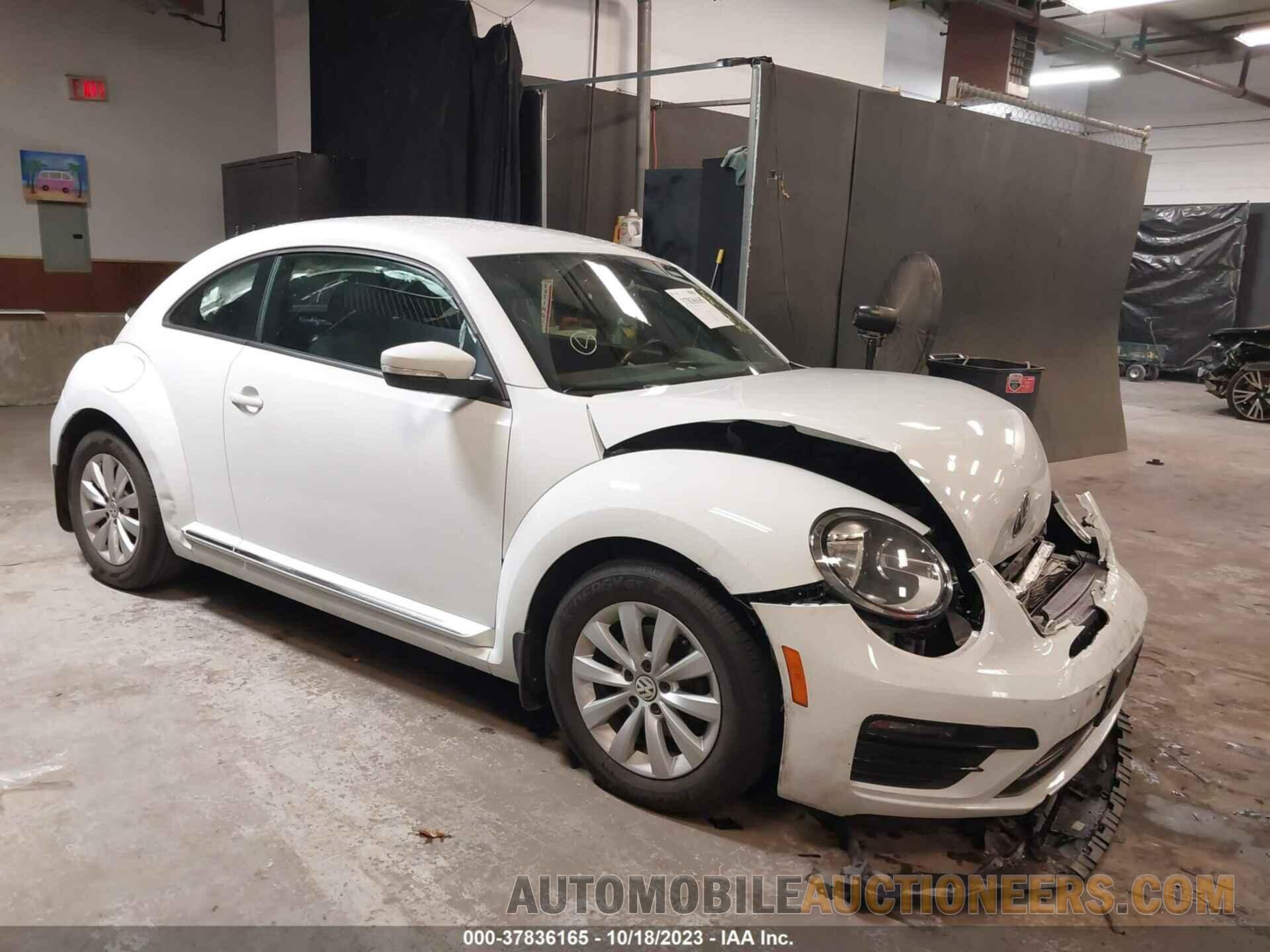 3VWFD7AT3KM719465 VOLKSWAGEN BEETLE 2019