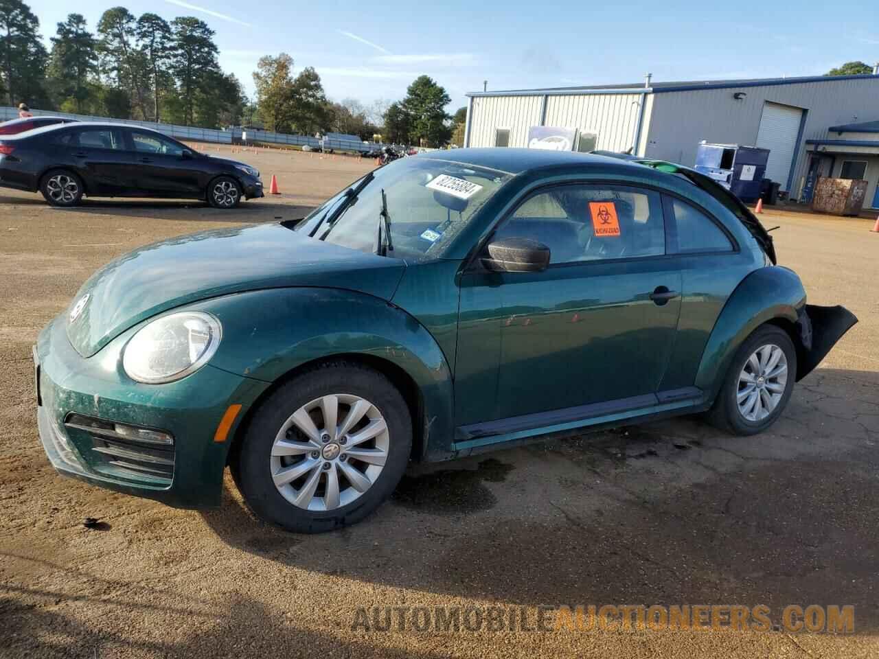 3VWFD7AT4JM702415 VOLKSWAGEN BEETLE 2018