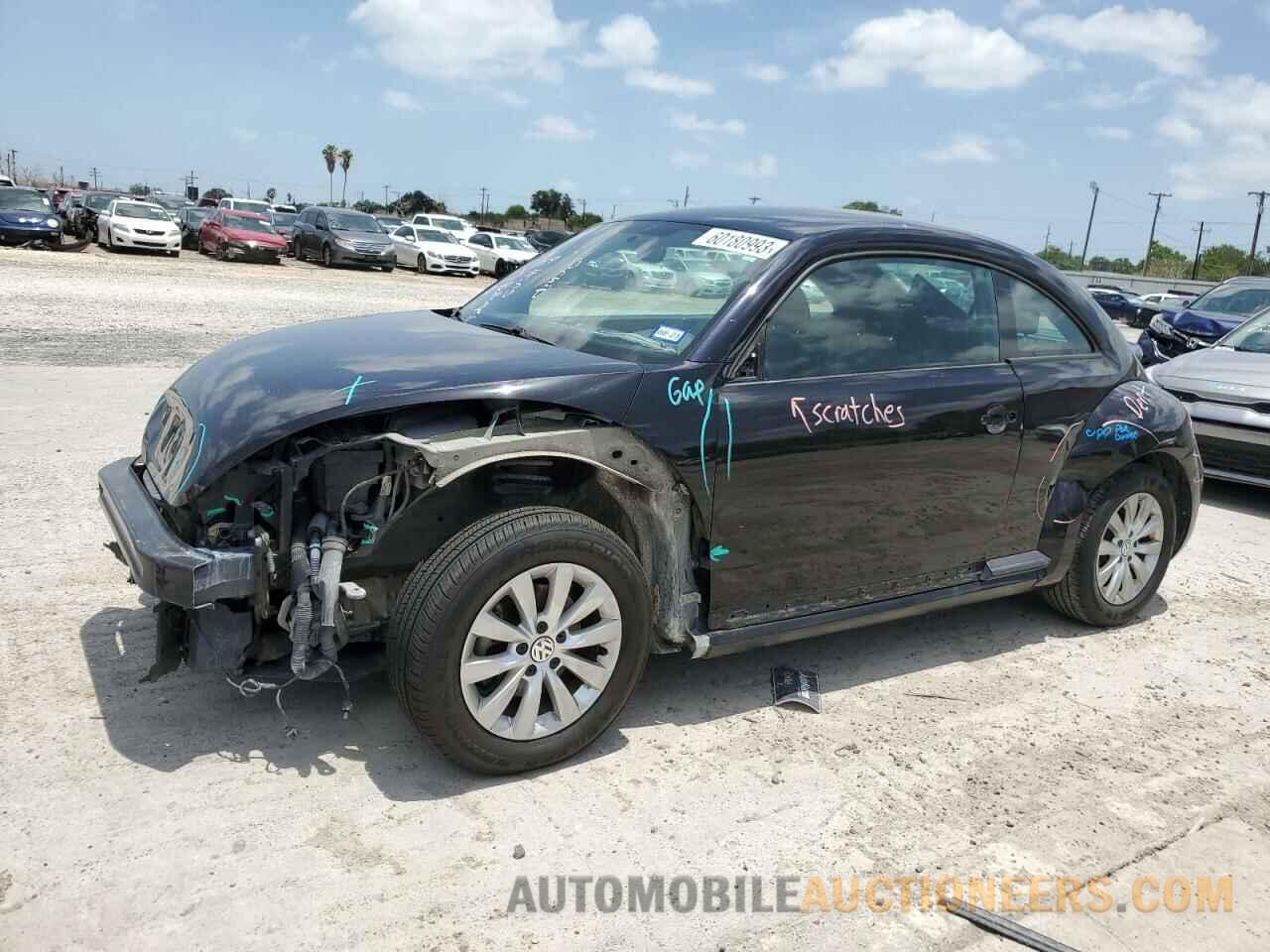 3VWFD7AT5JM706439 VOLKSWAGEN BEETLE 2018