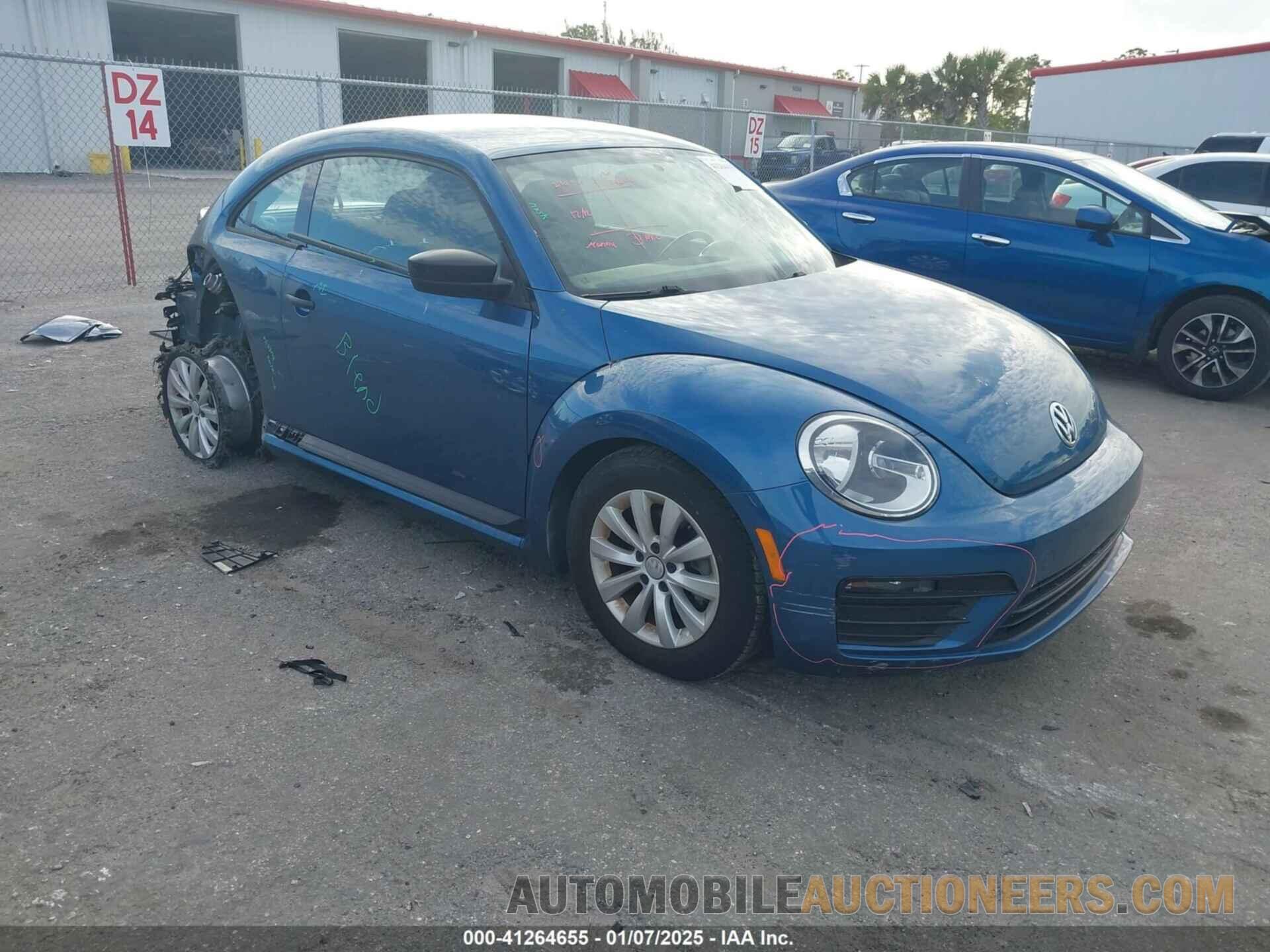 3VWFD7AT5JM710121 VOLKSWAGEN BEETLE 2018