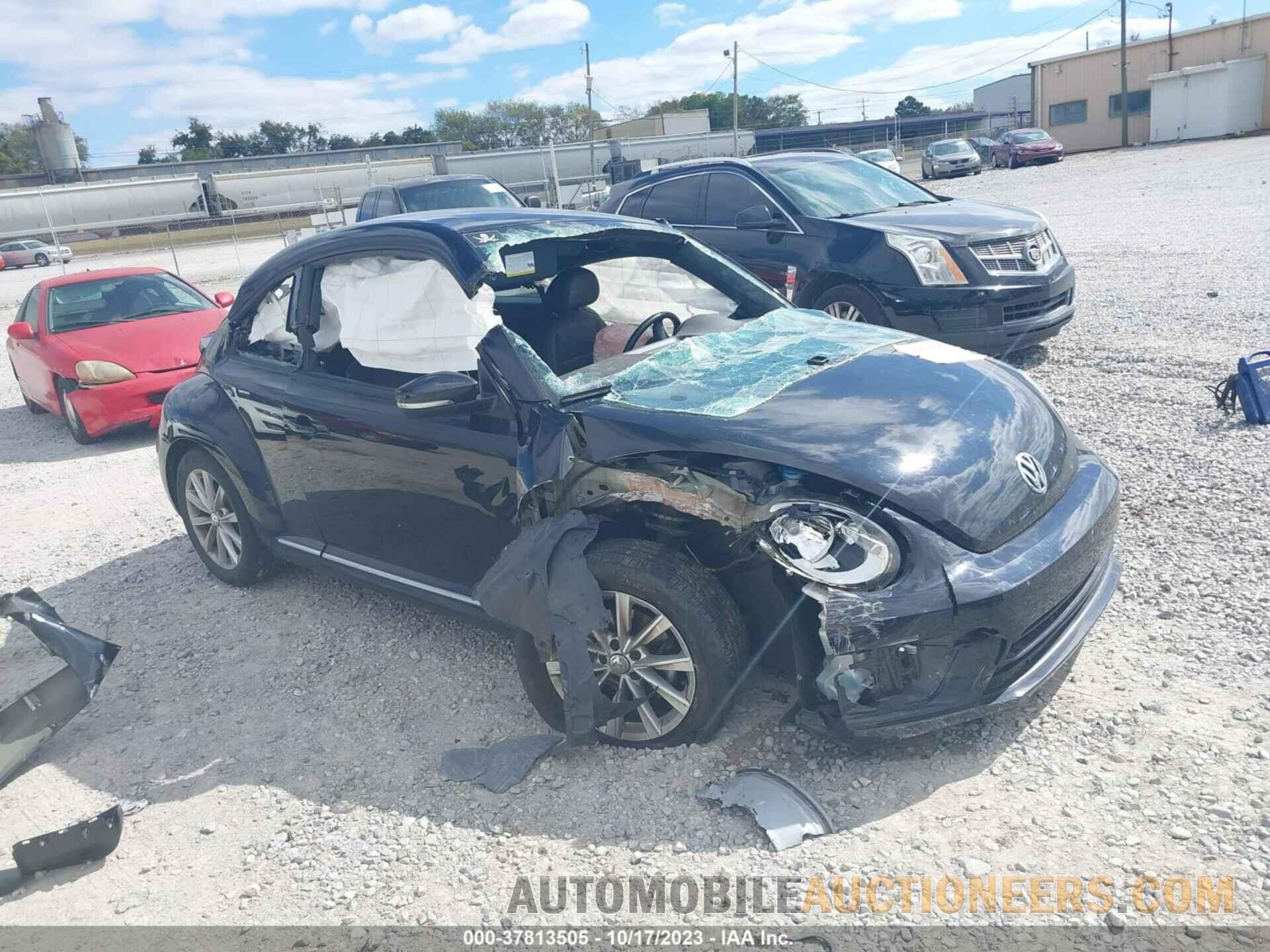 3VWFD7AT6JM701007 VOLKSWAGEN BEETLE 2018