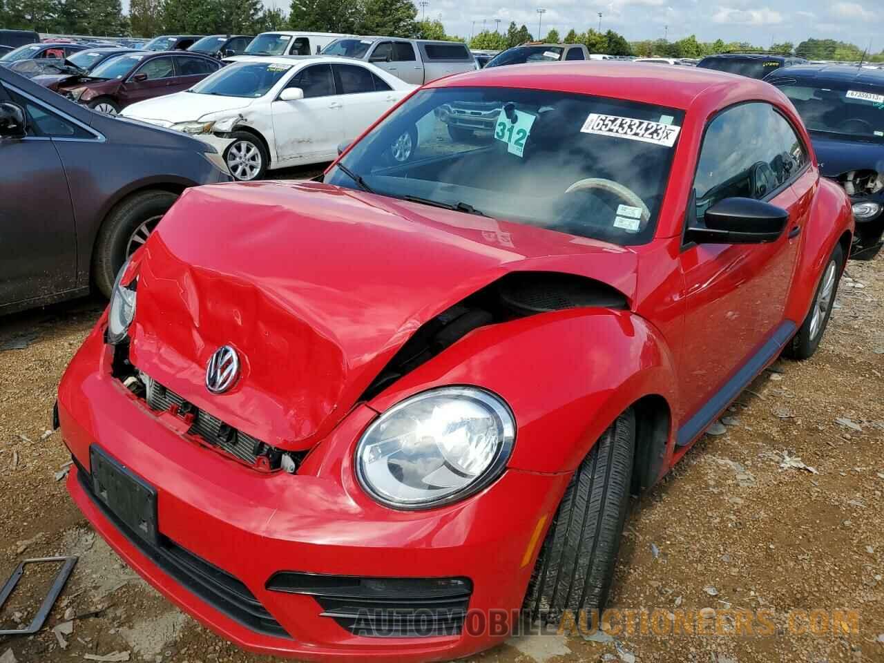 3VWFD7AT6JM710290 VOLKSWAGEN BEETLE 2018